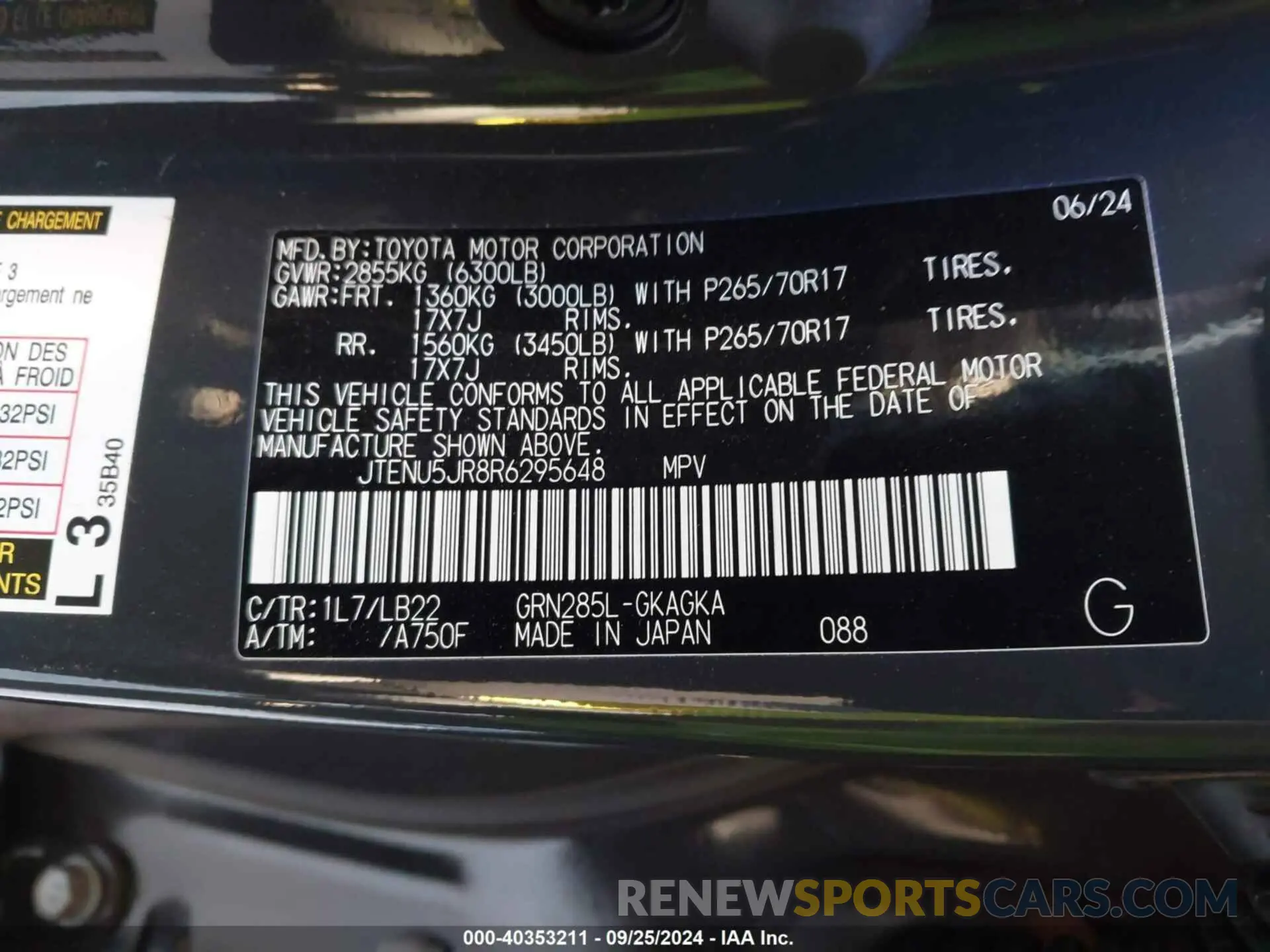9 fotografías del automóvil dañado JTENU5JR8R6295648 TOYOTA 4RUNNER 2024