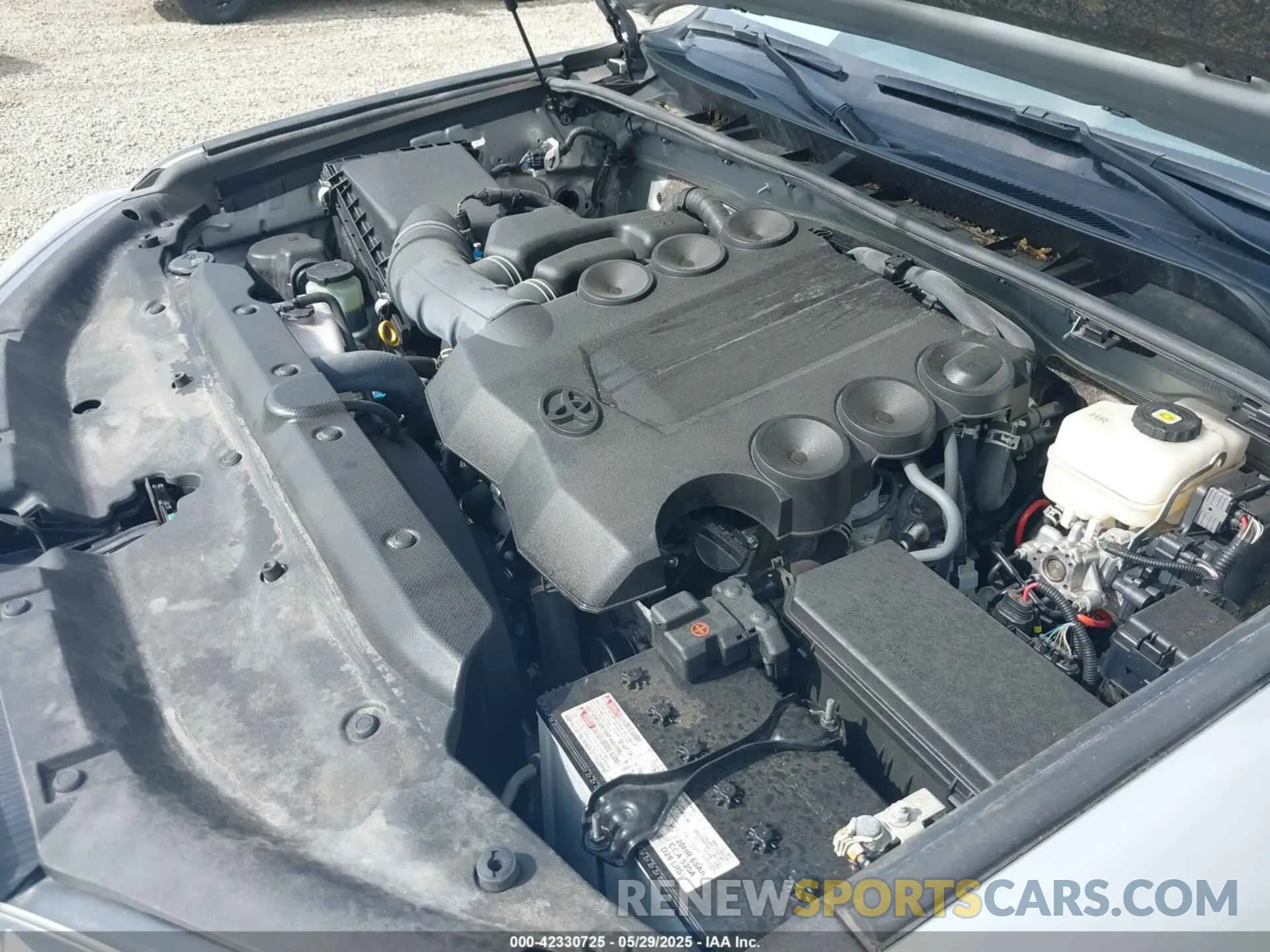 10 fotografías del automóvil dañado JTENU5JR9R6238505 TOYOTA 4RUNNER 2024