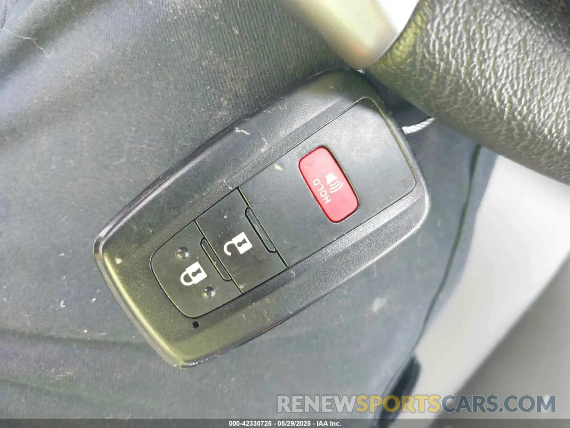 11 fotografías del automóvil dañado JTENU5JR9R6238505 TOYOTA 4RUNNER 2024
