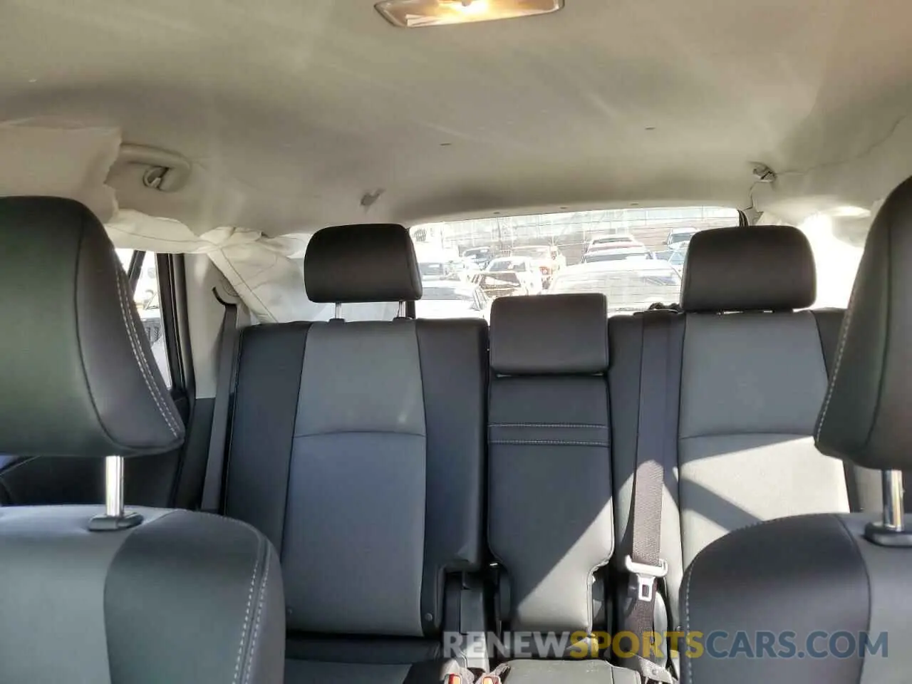 10 fotografías del automóvil dañado JTENU5JR9R6303563 TOYOTA 4RUNNER 2024