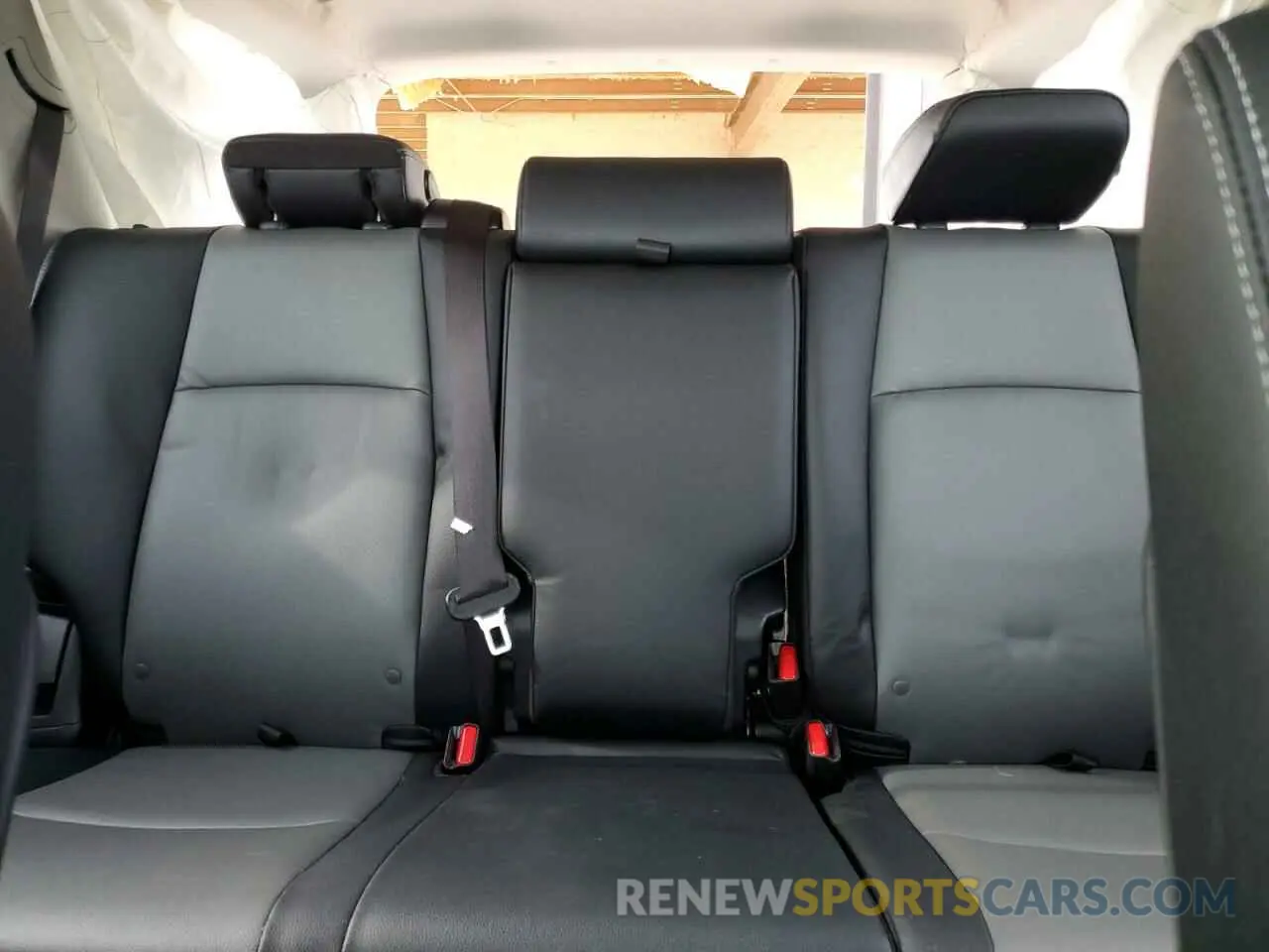 10 fotografías del automóvil dañado JTENU5JRXR6302745 TOYOTA 4RUNNER 2024