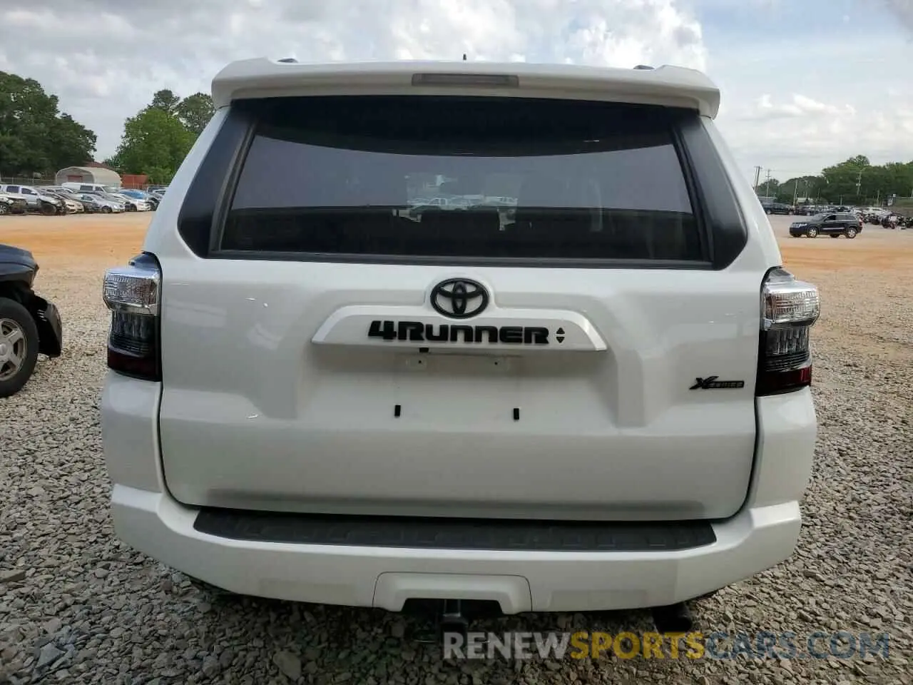 6 fotografías del automóvil dañado JTENU5JRXR6302745 TOYOTA 4RUNNER 2024