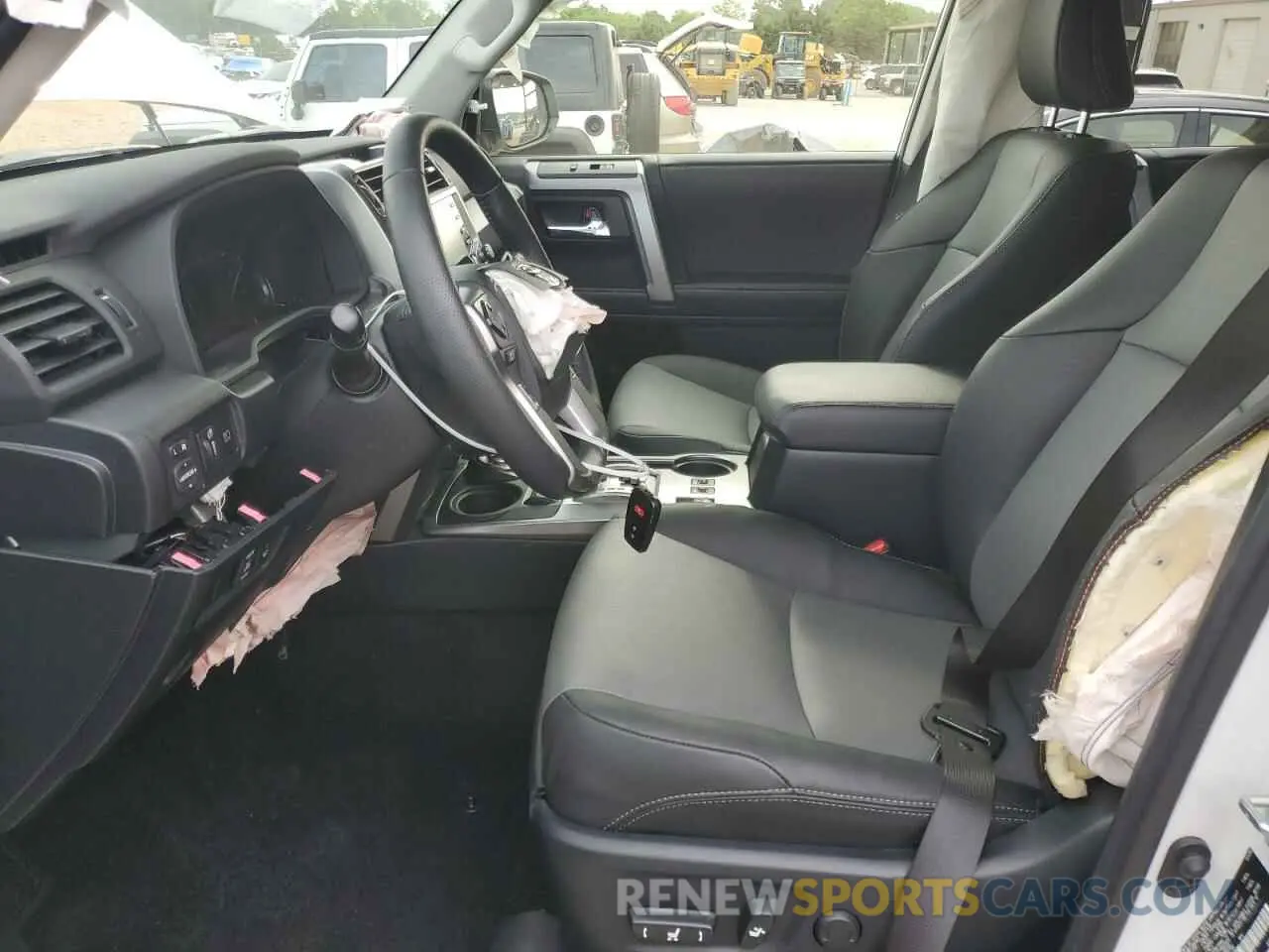 7 fotografías del automóvil dañado JTENU5JRXR6302745 TOYOTA 4RUNNER 2024