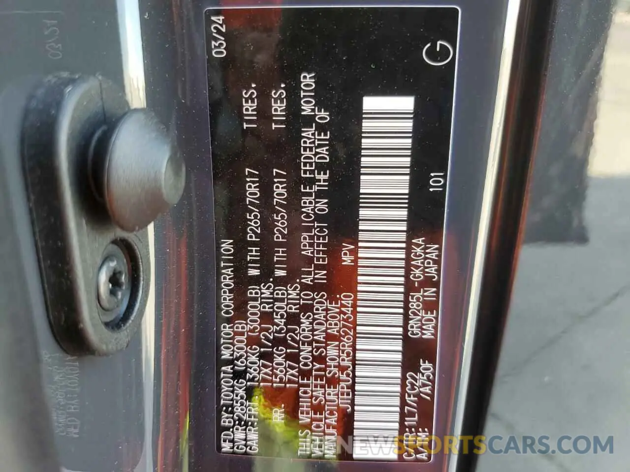 13 fotografías del automóvil dañado JTEPU5JR5R6273440 TOYOTA 4RUNNER 2024