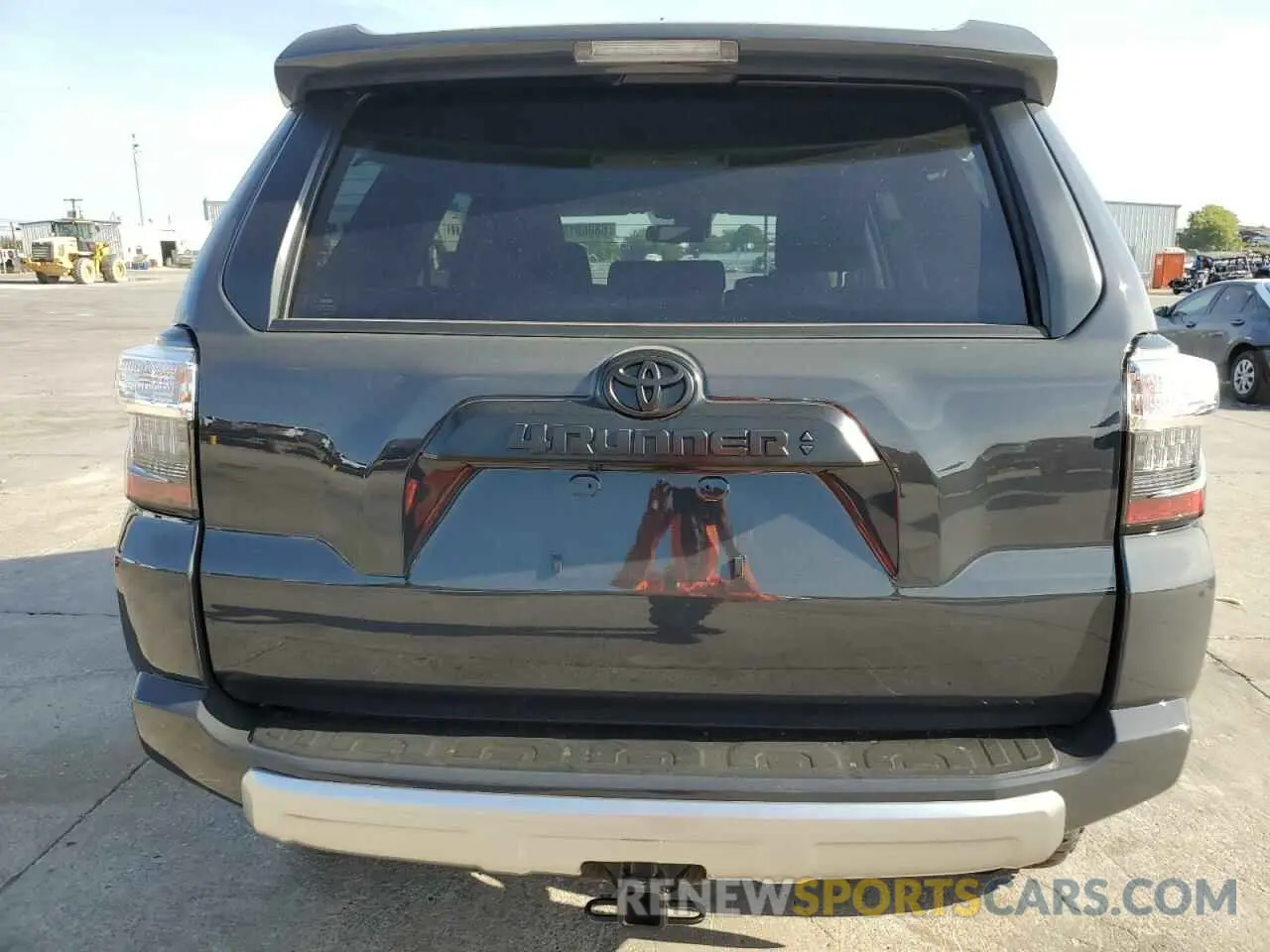 6 fotografías del automóvil dañado JTEPU5JR5R6273440 TOYOTA 4RUNNER 2024