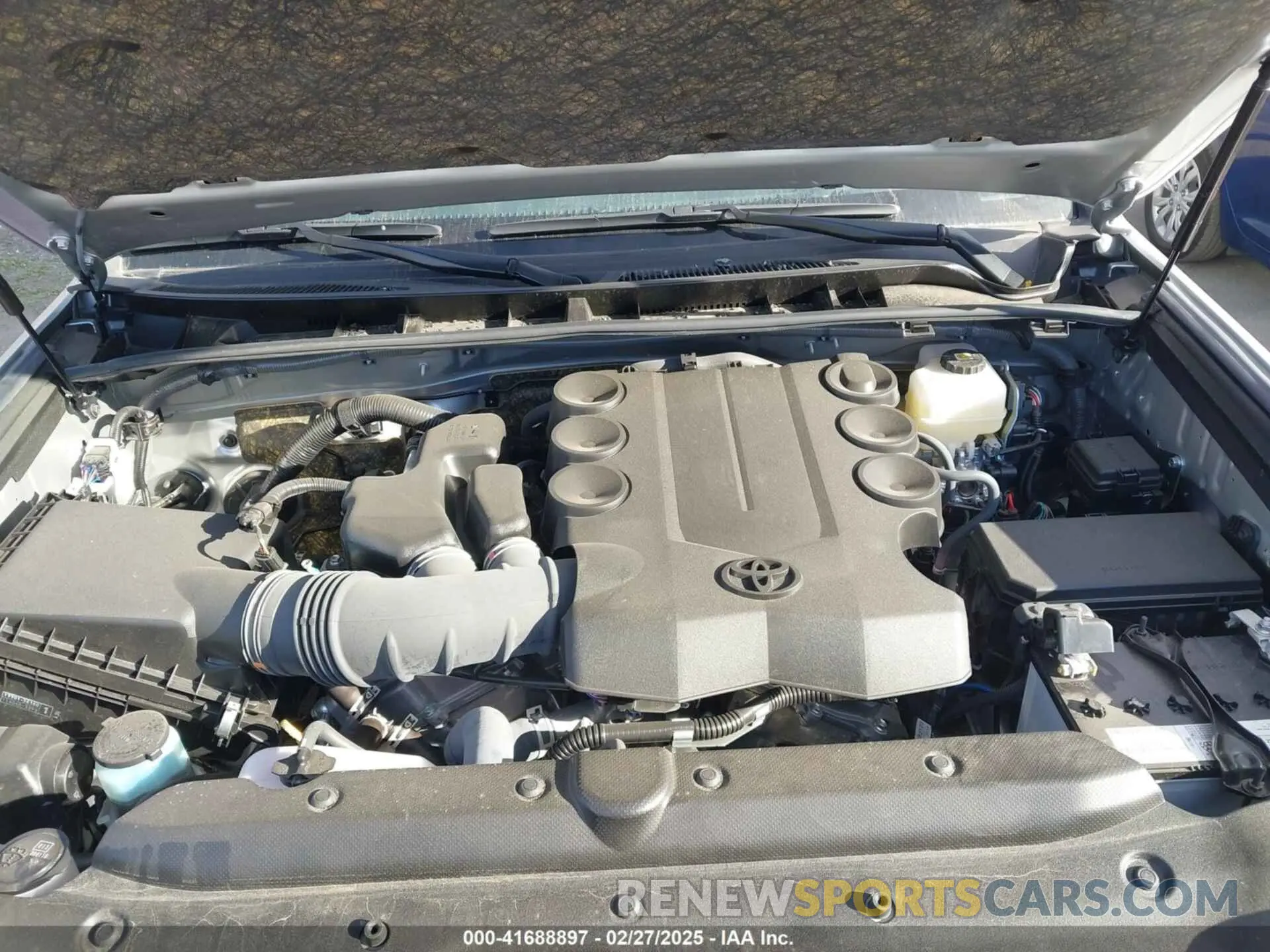 10 fotografías del automóvil dañado JTEPU5JR7R6244019 TOYOTA 4RUNNER 2024