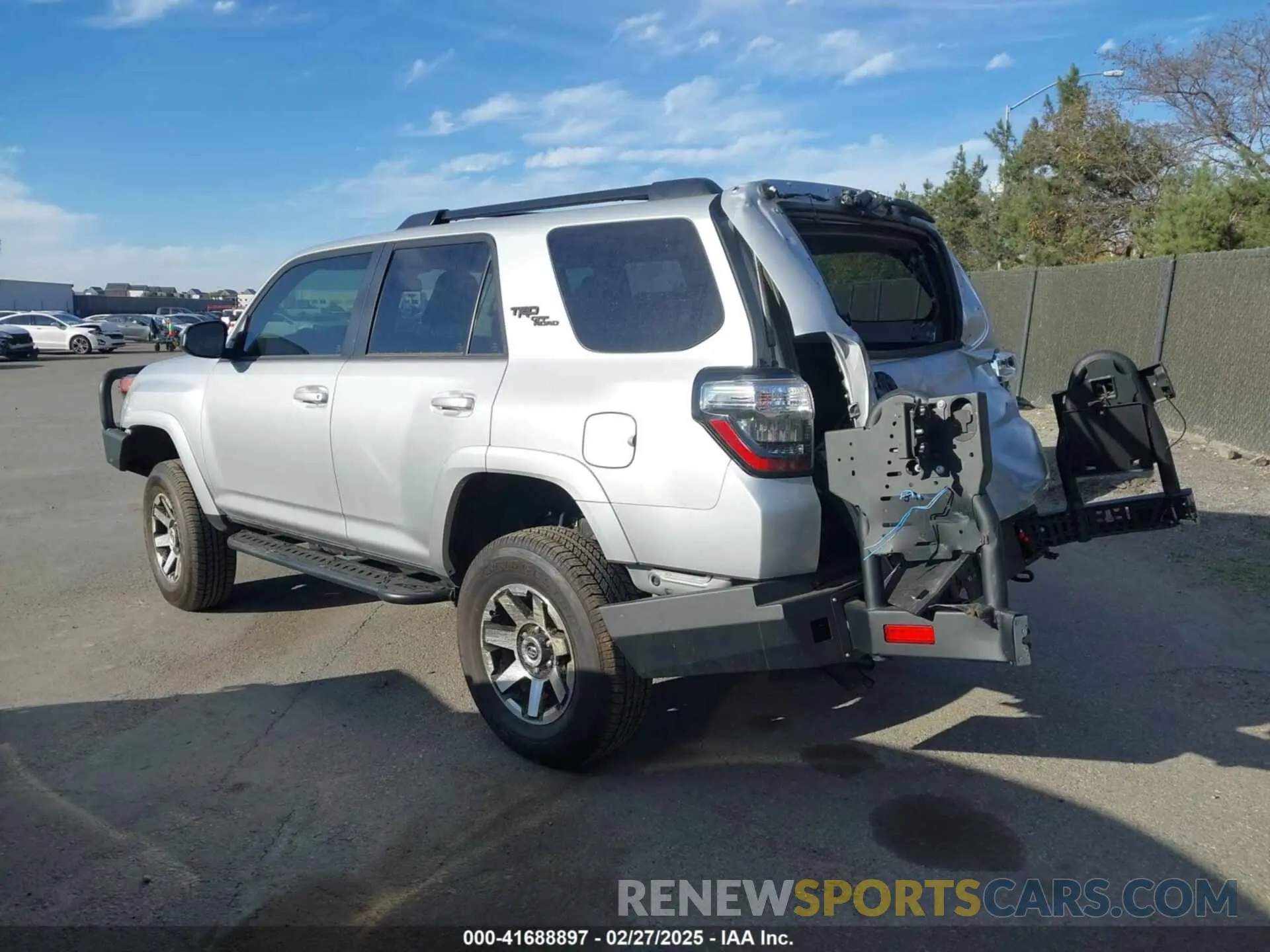 15 fotografías del automóvil dañado JTEPU5JR7R6244019 TOYOTA 4RUNNER 2024