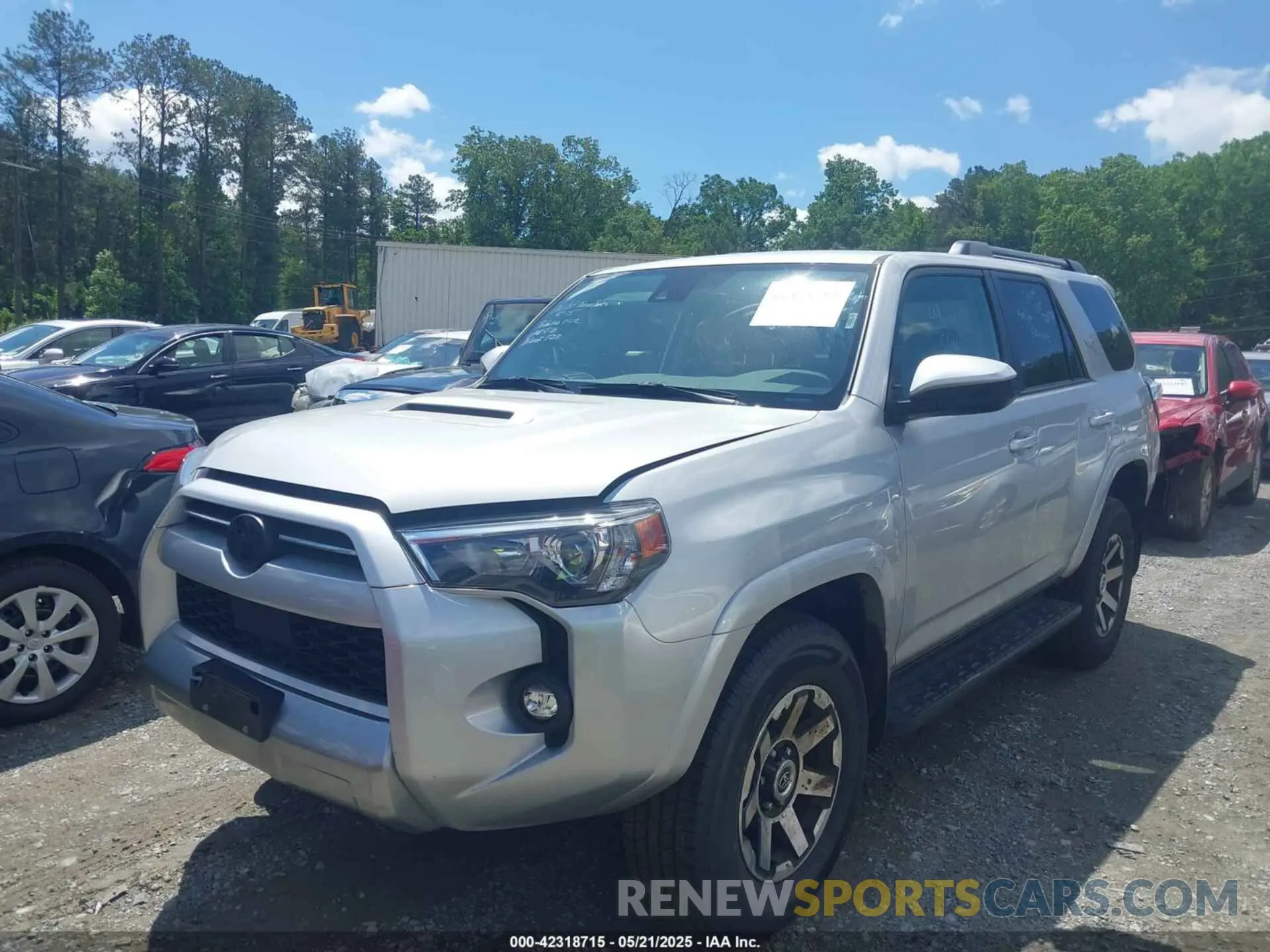 2 fotografías del automóvil dañado JTEPU5JR7R6256199 TOYOTA 4RUNNER 2024