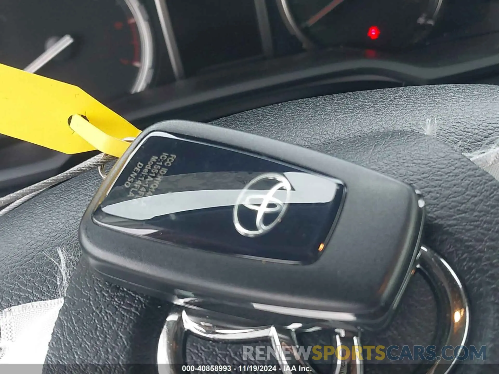 11 fotografías del automóvil dañado JTERU5JR0R6215843 TOYOTA 4RUNNER 2024
