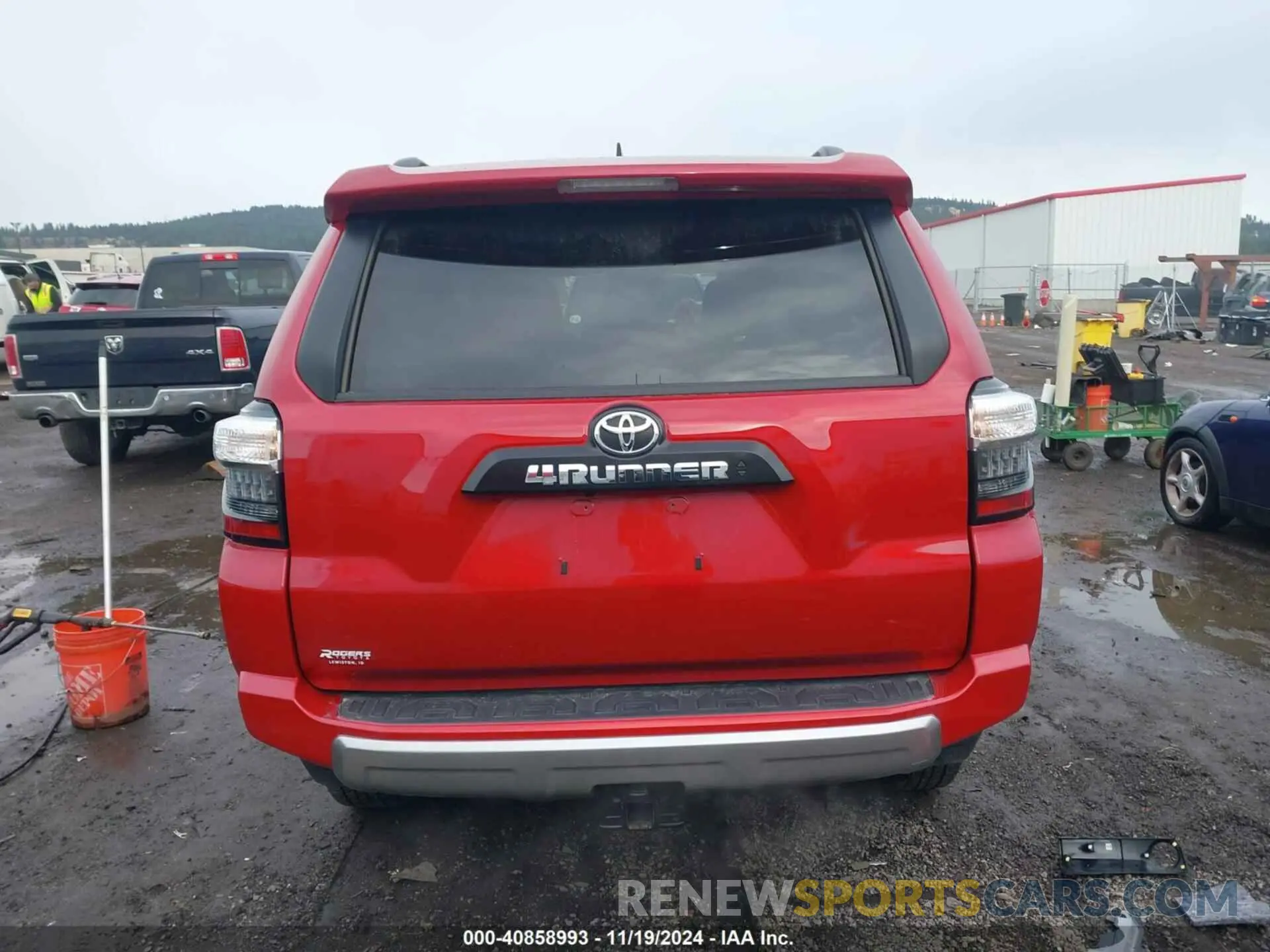 17 fotografías del automóvil dañado JTERU5JR0R6215843 TOYOTA 4RUNNER 2024