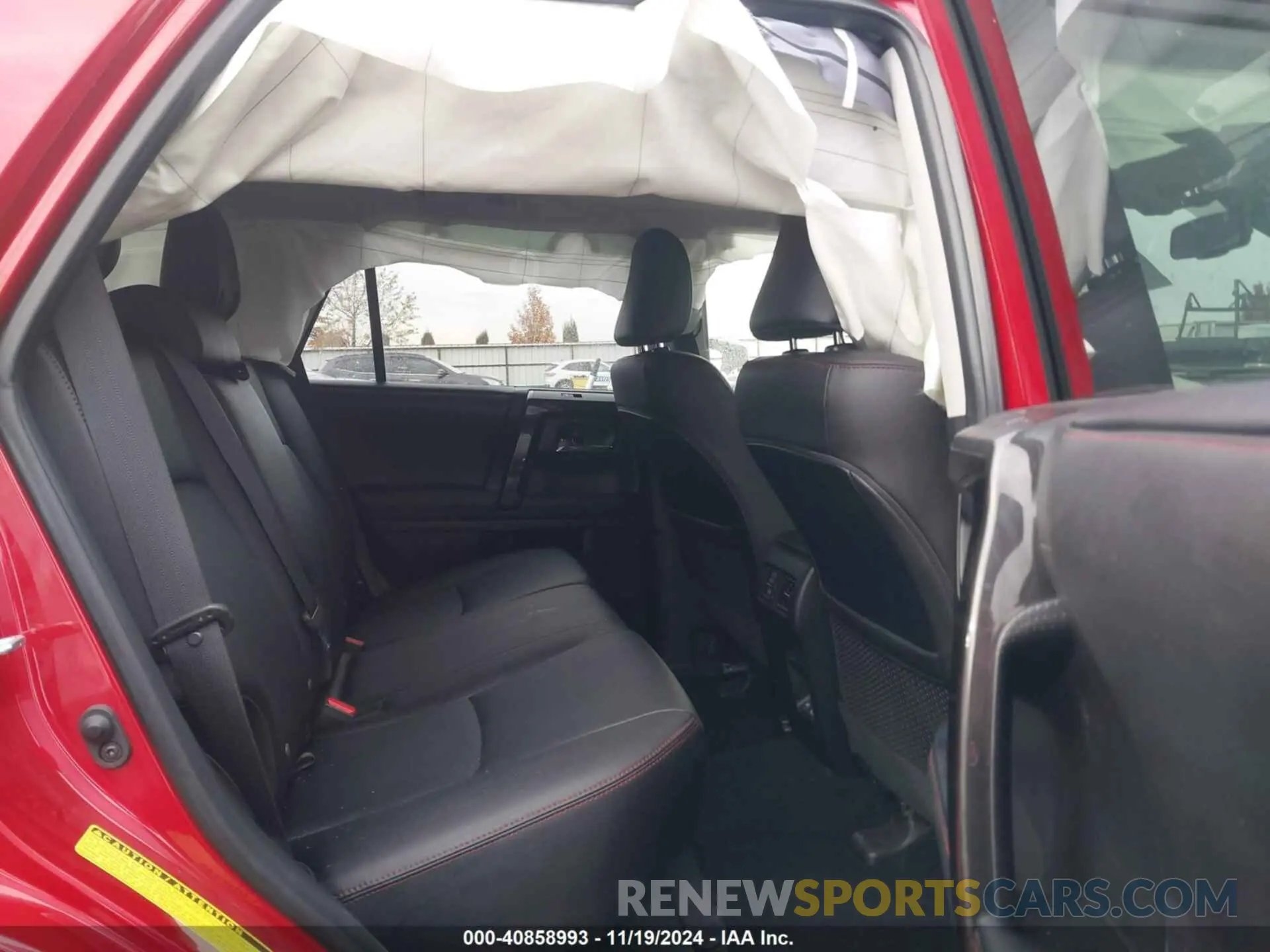 8 fotografías del automóvil dañado JTERU5JR0R6215843 TOYOTA 4RUNNER 2024