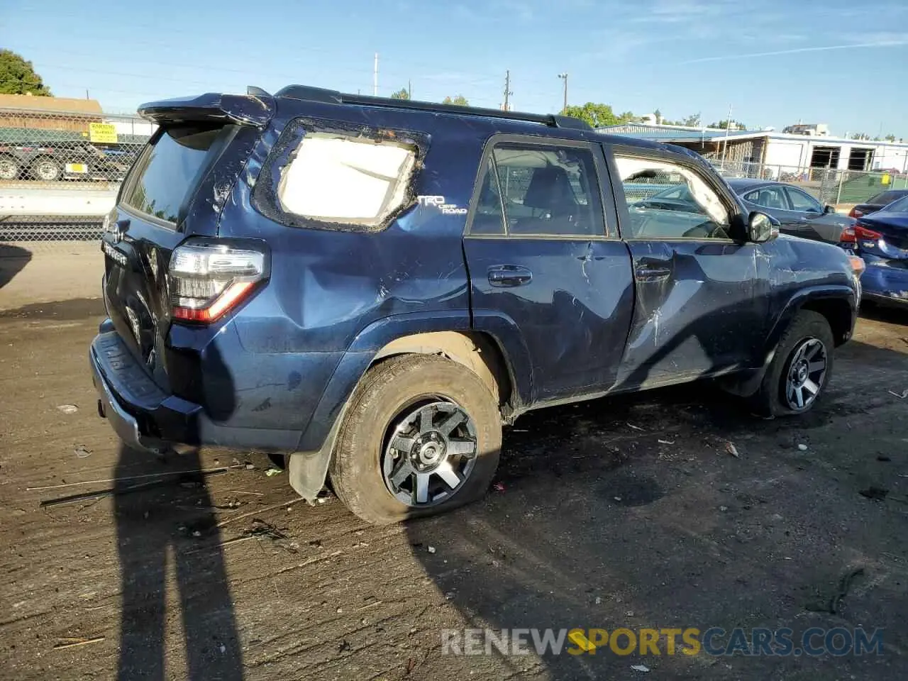 3 fotografías del automóvil dañado JTERU5JR1R6231484 TOYOTA 4RUNNER 2024