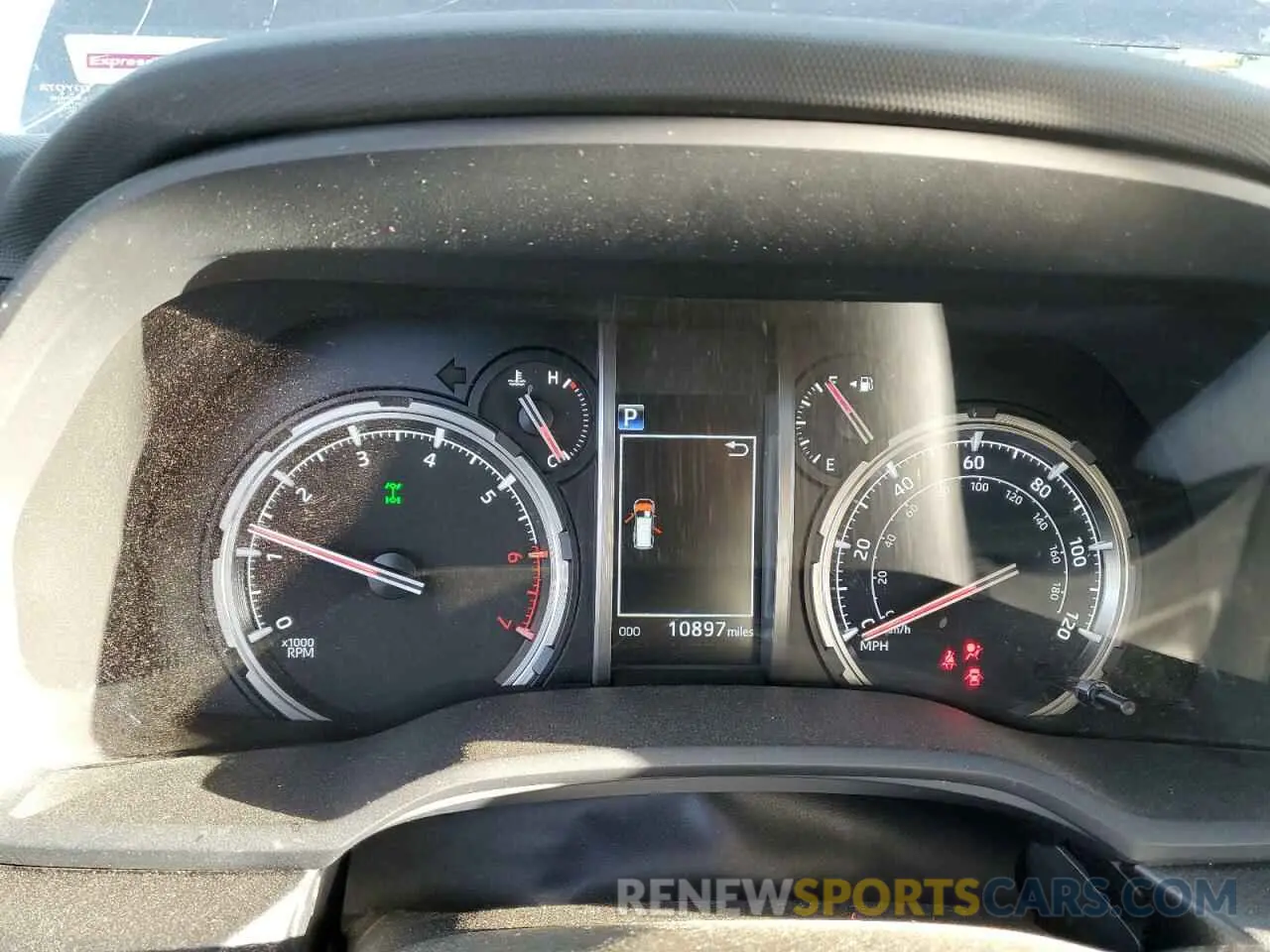 9 fotografías del automóvil dañado JTERU5JR1R6231484 TOYOTA 4RUNNER 2024