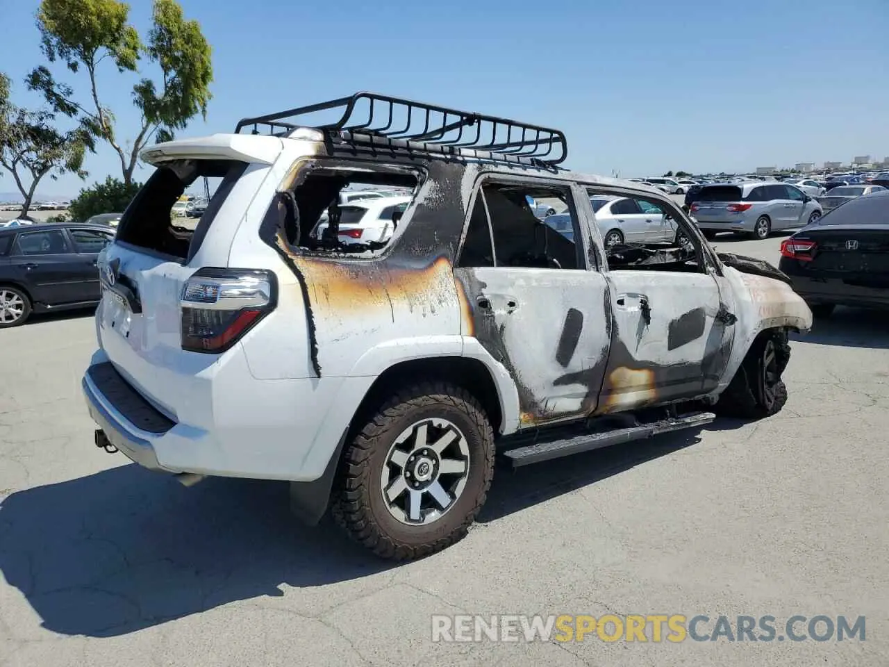 3 fotografías del automóvil dañado JTERU5JR2R6253395 TOYOTA 4RUNNER 2024
