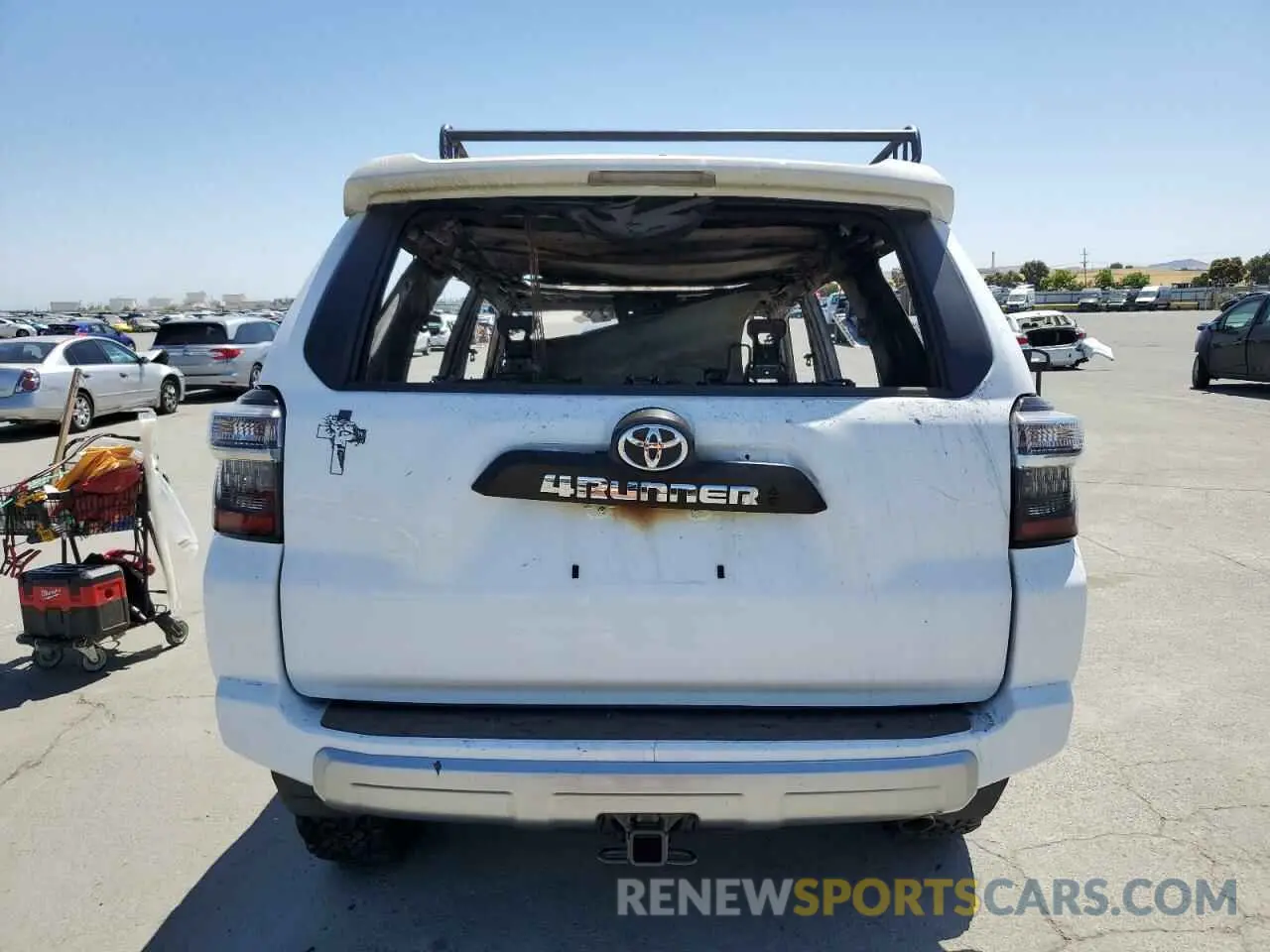 6 fotografías del automóvil dañado JTERU5JR2R6253395 TOYOTA 4RUNNER 2024