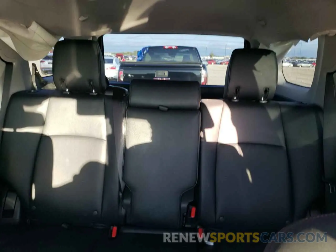10 fotografías del automóvil dañado JTERU5JR2R6255454 TOYOTA 4RUNNER 2024
