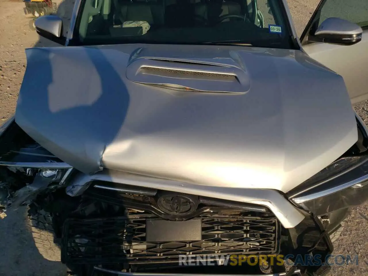 12 fotografías del automóvil dañado JTERU5JR2R6255454 TOYOTA 4RUNNER 2024