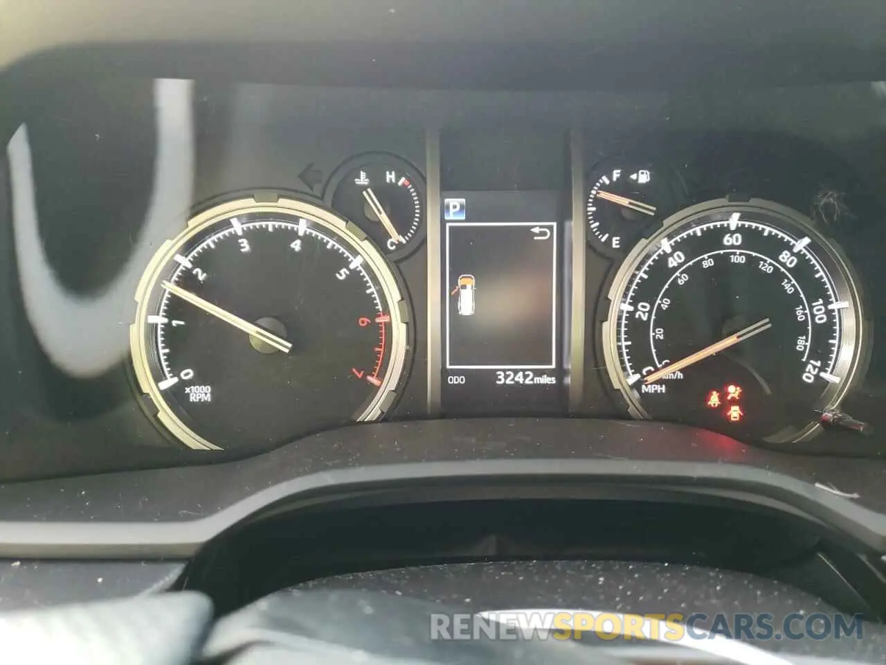 9 fotografías del automóvil dañado JTERU5JR2R6302997 TOYOTA 4RUNNER 2024