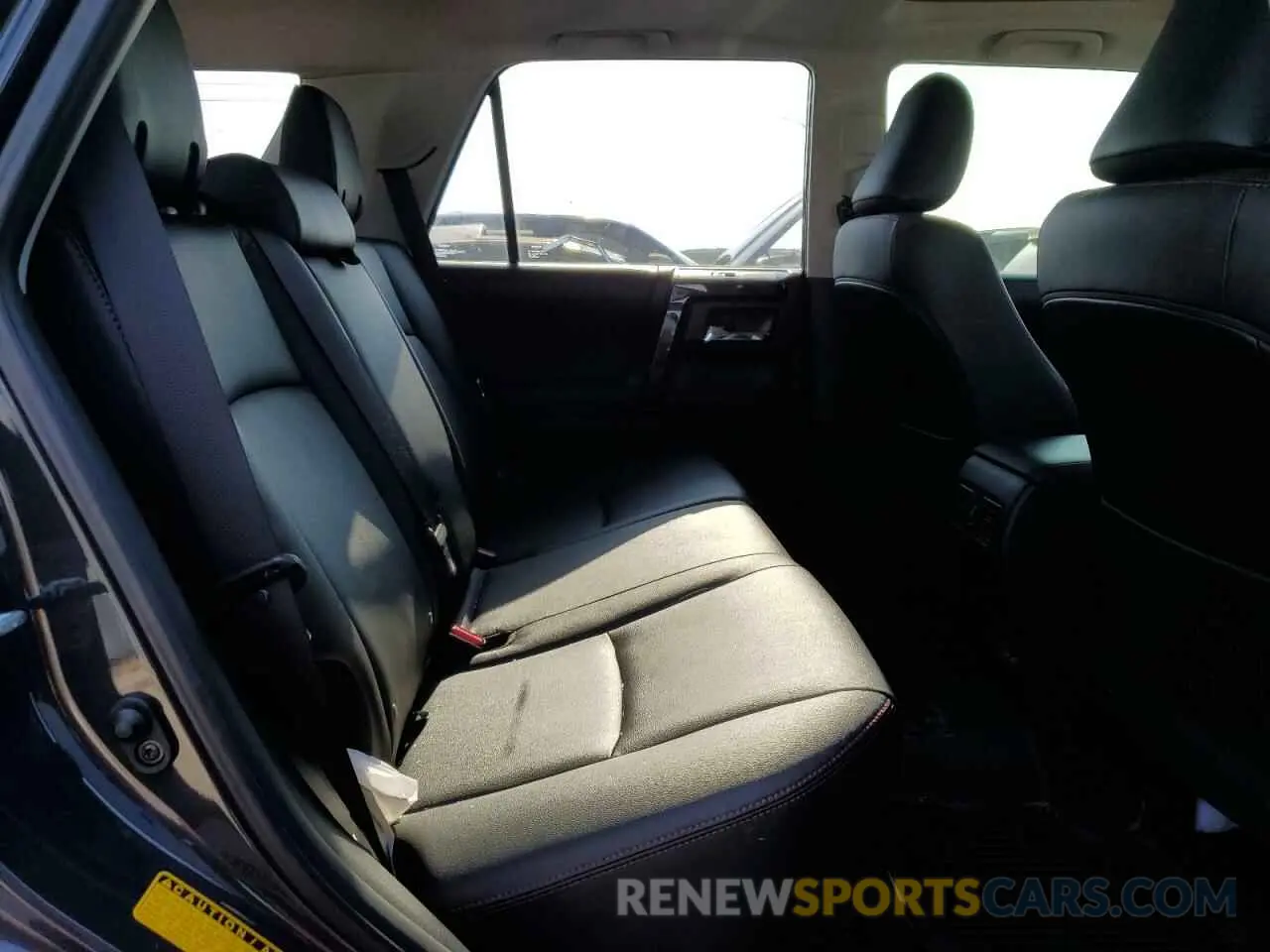 11 fotografías del automóvil dañado JTERU5JR4R6272224 TOYOTA 4RUNNER 2024