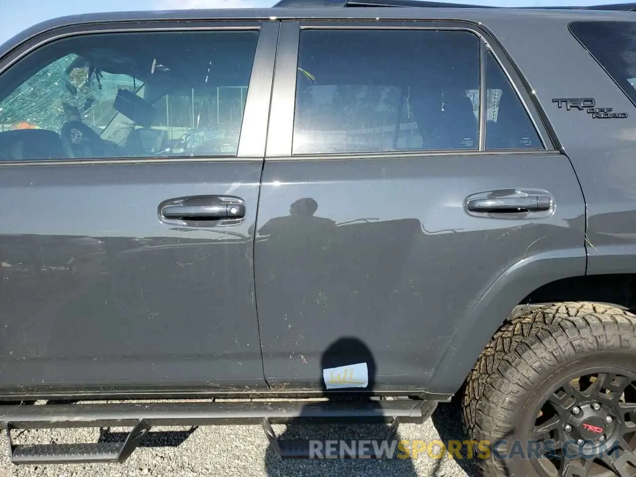13 fotografías del automóvil dañado JTERU5JR4R6272224 TOYOTA 4RUNNER 2024