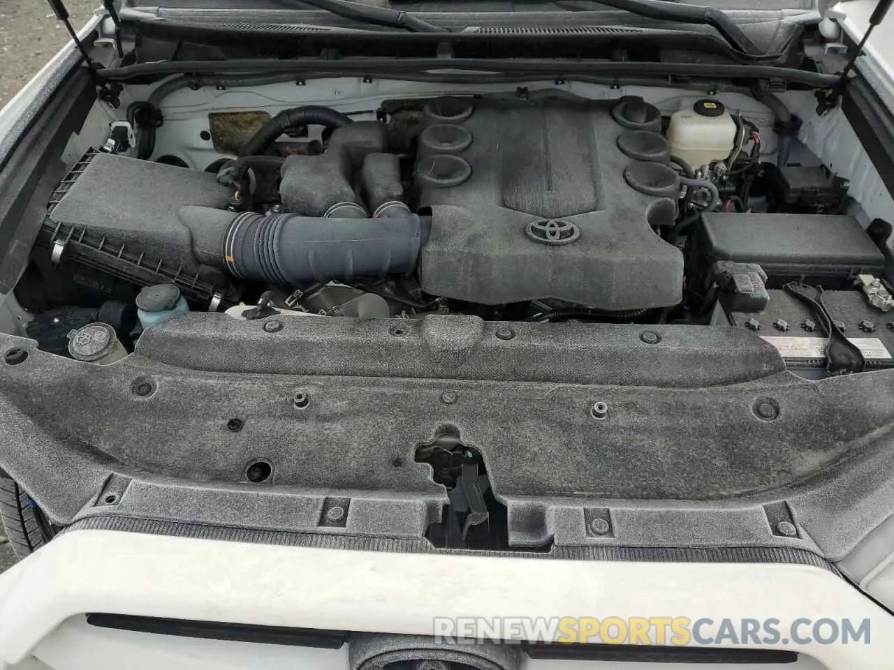 12 fotografías del automóvil dañado JTERU5JR5R6224036 TOYOTA 4RUNNER 2024