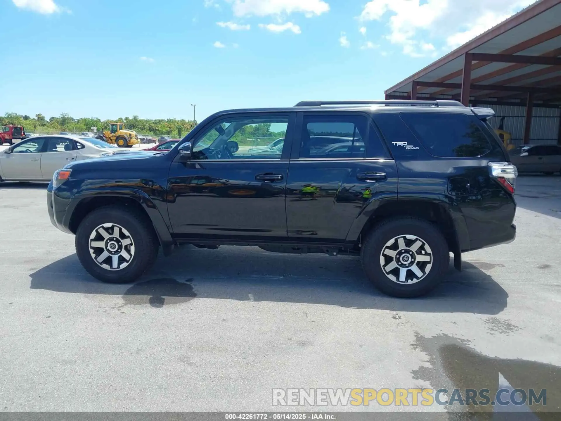 15 fotografías del automóvil dañado JTERU5JR5R6290263 TOYOTA 4RUNNER 2024
