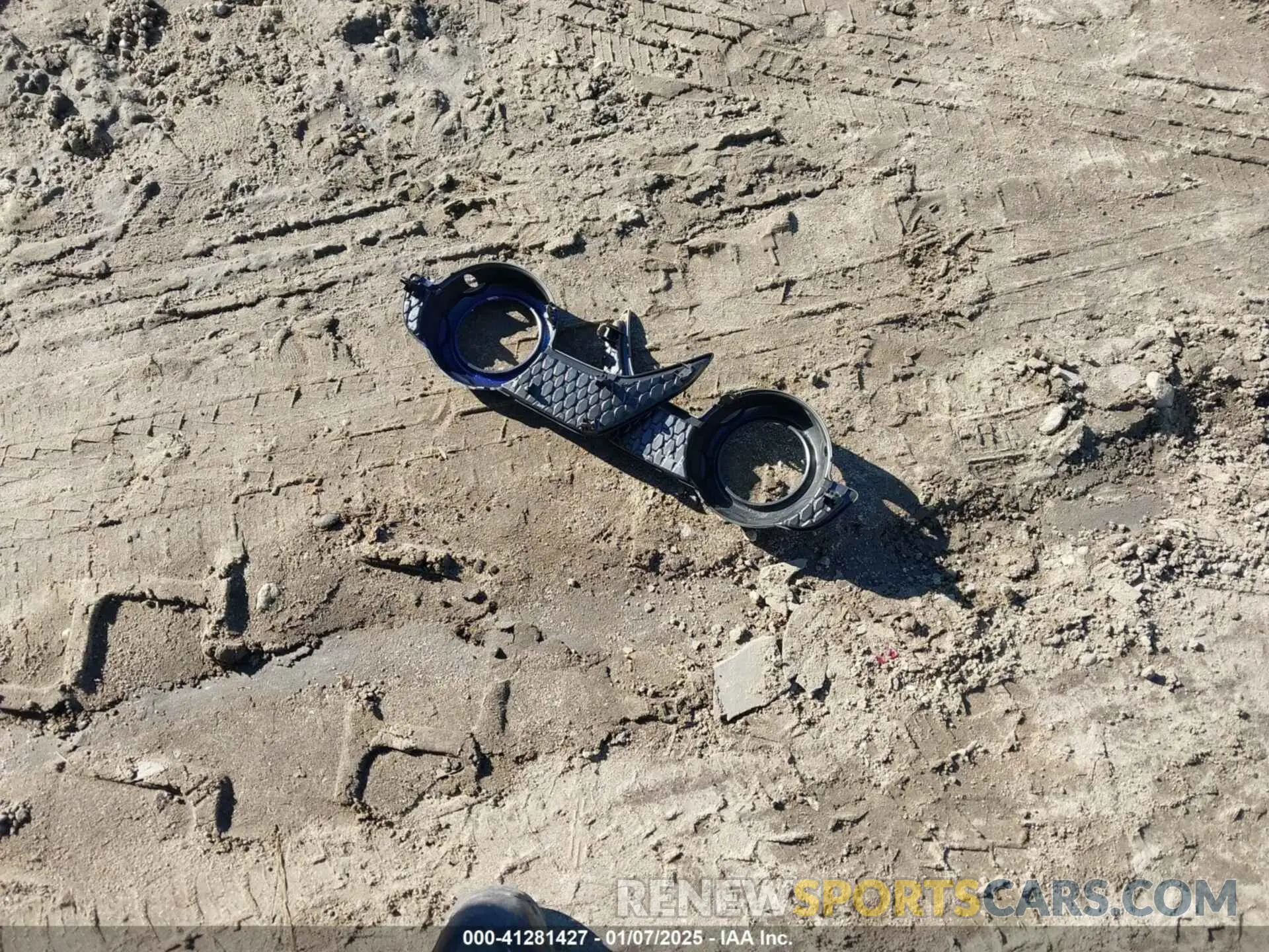 12 fotografías del automóvil dañado JTERU5JR6R6255876 TOYOTA 4RUNNER 2024