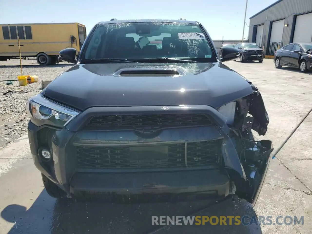 5 fotografías del automóvil dañado JTERU5JR7R6251139 TOYOTA 4RUNNER 2024