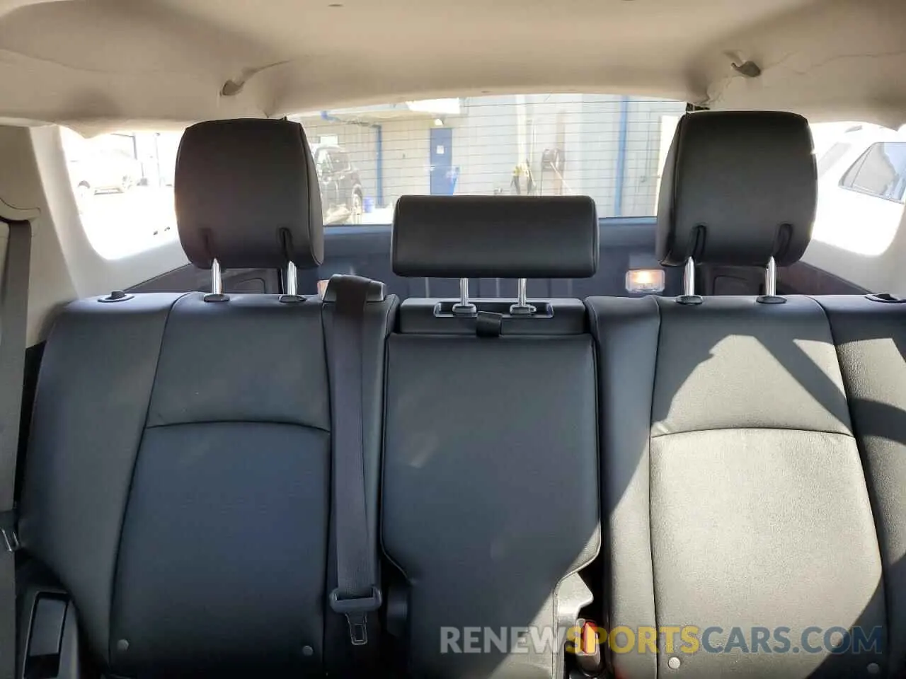 10 fotografías del automóvil dañado JTERU5JR7R6260987 TOYOTA 4RUNNER 2024