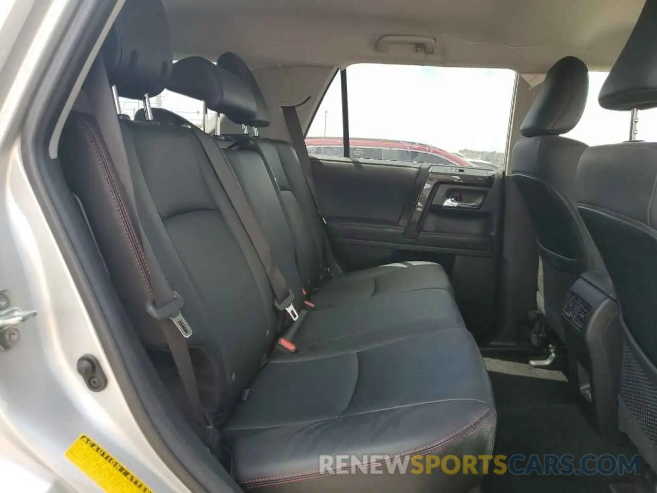 10 fotografías del automóvil dañado JTERU5JR7R6262870 TOYOTA 4RUNNER 2024