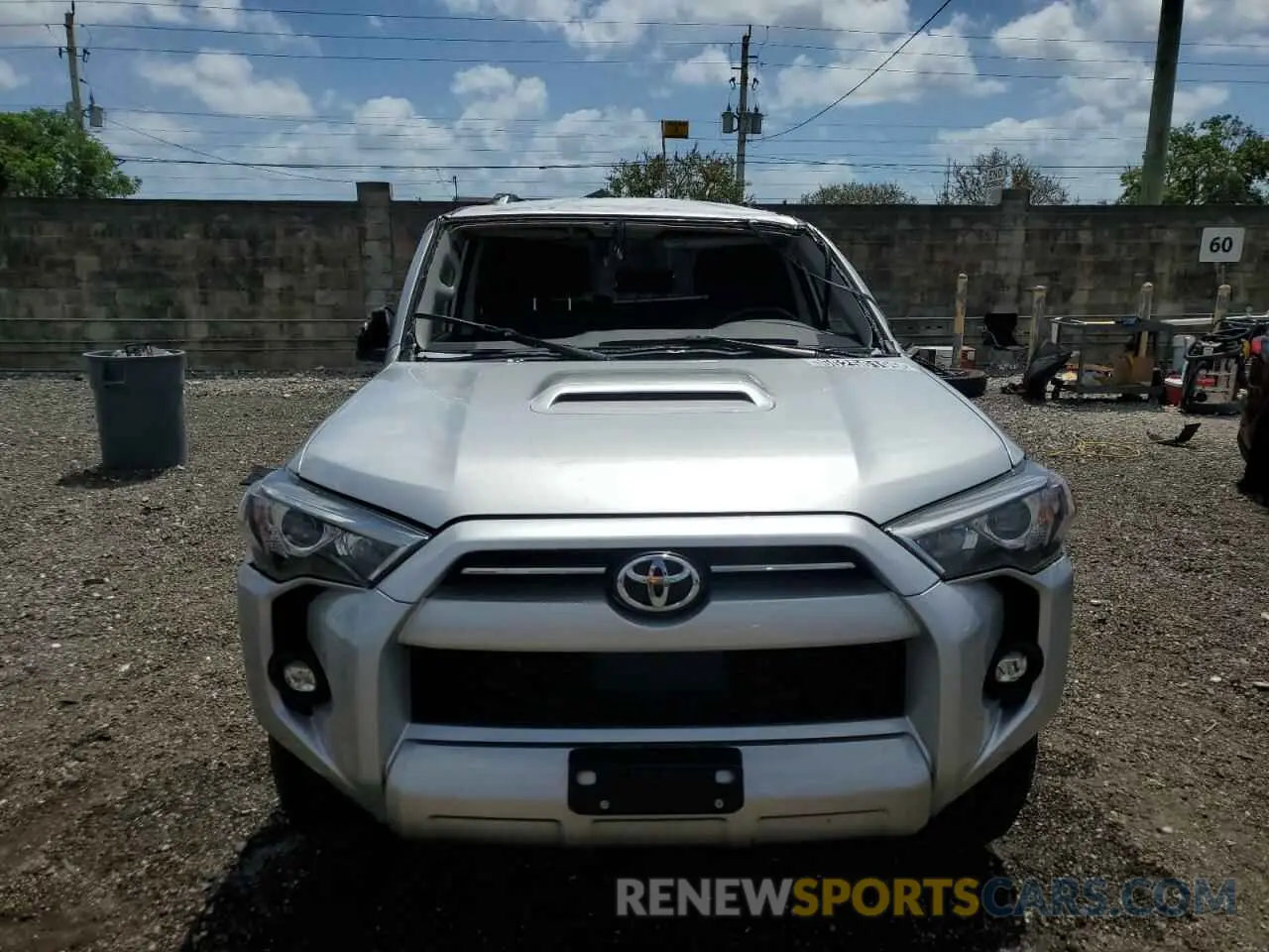 5 fotografías del automóvil dañado JTERU5JR7R6262870 TOYOTA 4RUNNER 2024