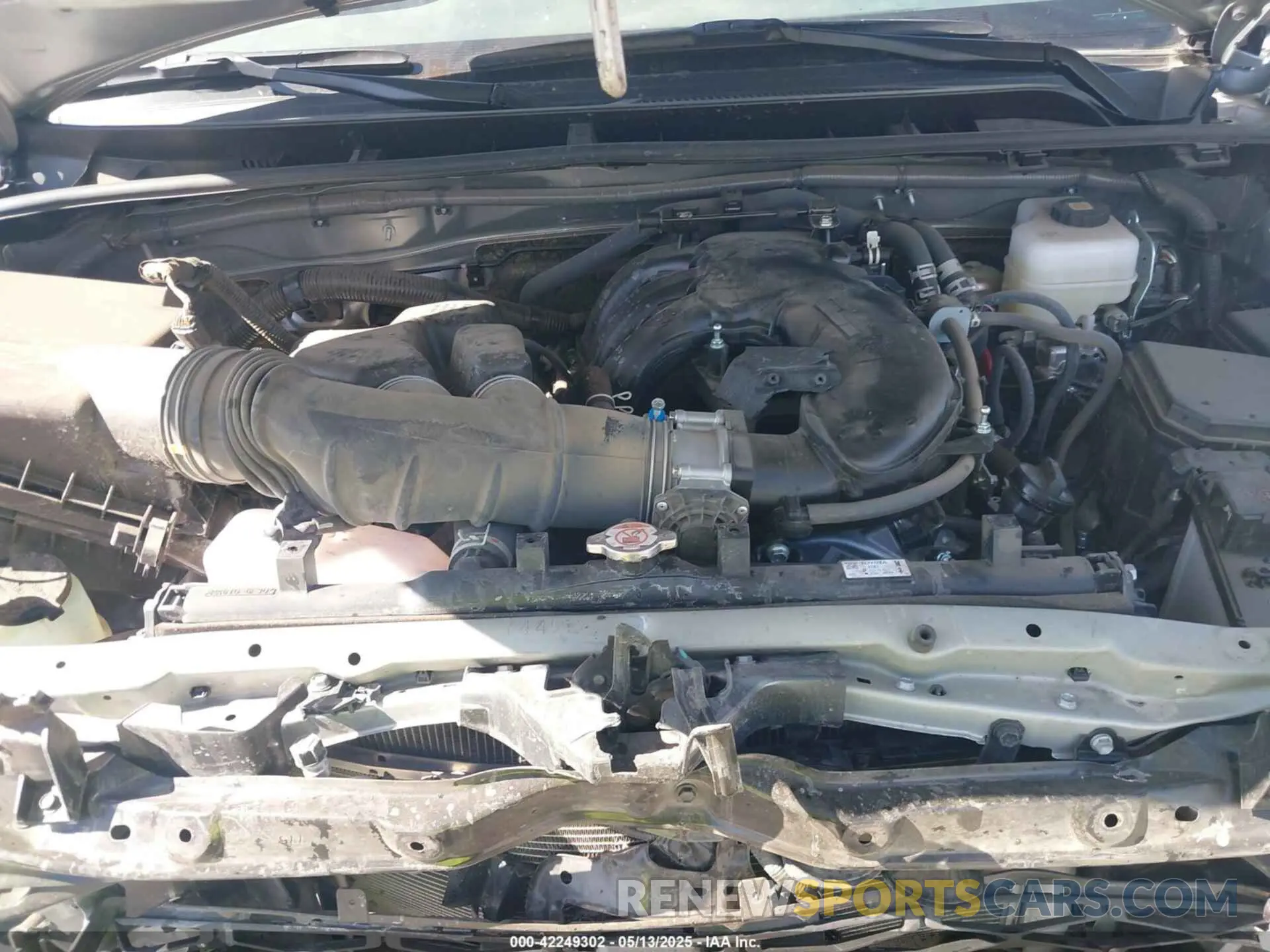 10 fotografías del automóvil dañado JTERU5JR7R6269835 TOYOTA 4RUNNER 2024