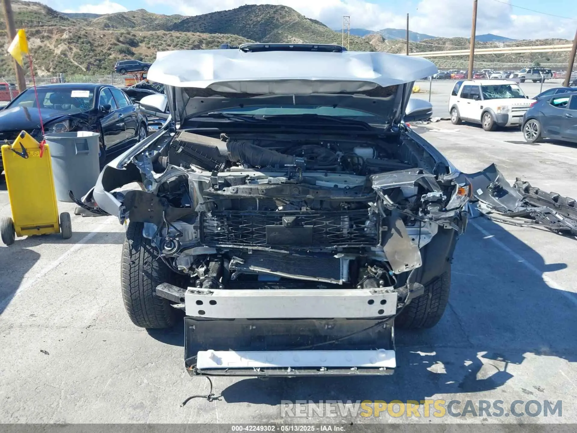 11 fotografías del automóvil dañado JTERU5JR7R6269835 TOYOTA 4RUNNER 2024