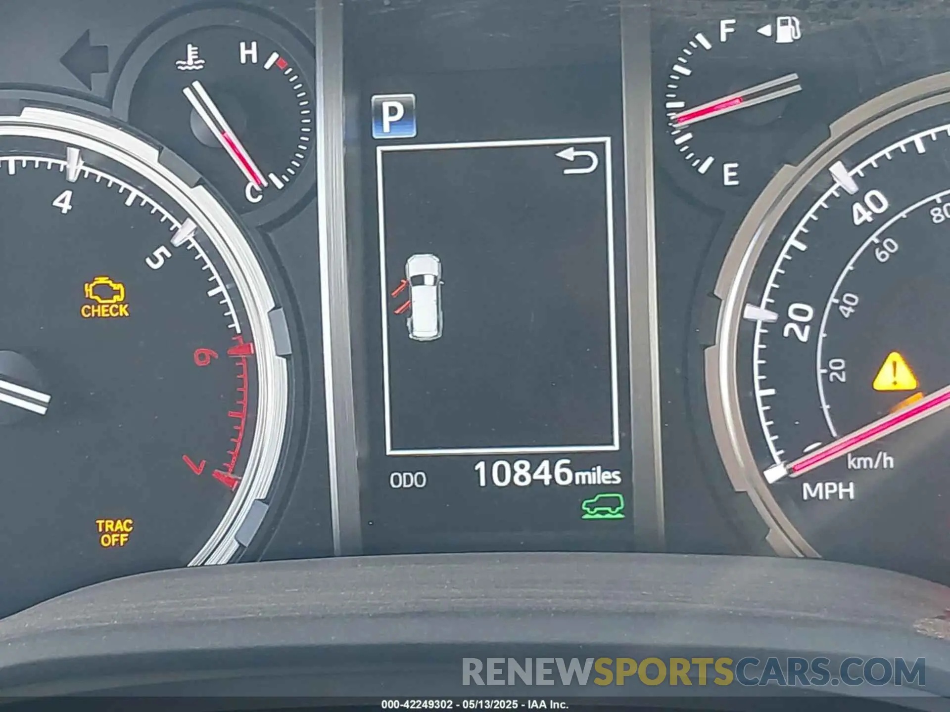 14 fotografías del automóvil dañado JTERU5JR7R6269835 TOYOTA 4RUNNER 2024