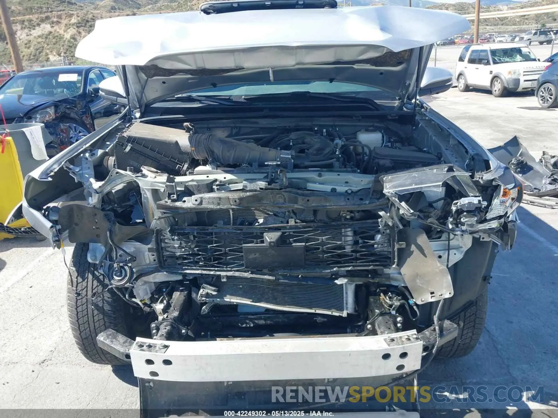 6 fotografías del automóvil dañado JTERU5JR7R6269835 TOYOTA 4RUNNER 2024