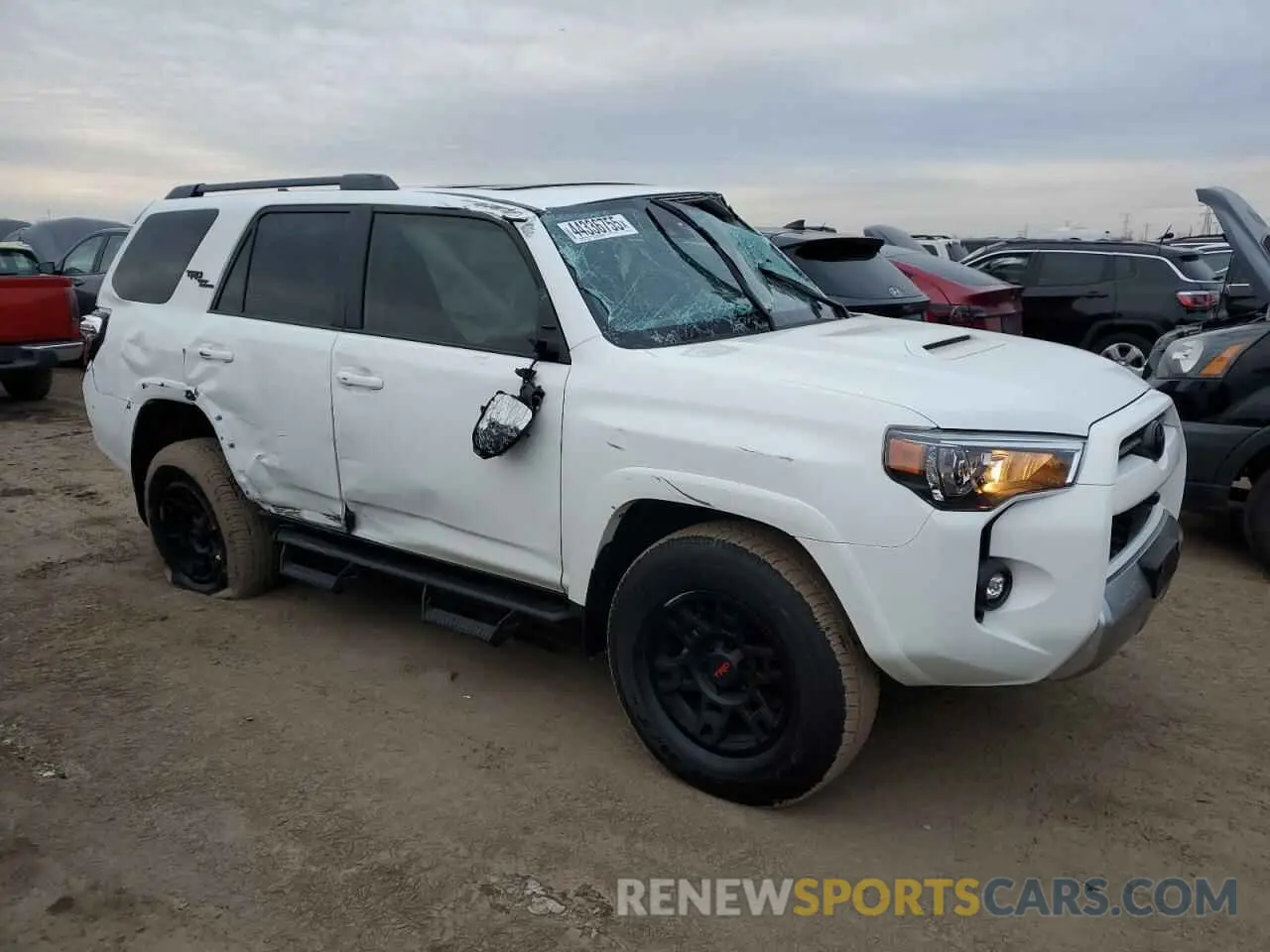 4 fotografías del automóvil dañado JTERU5JR7R6270449 TOYOTA 4RUNNER 2024