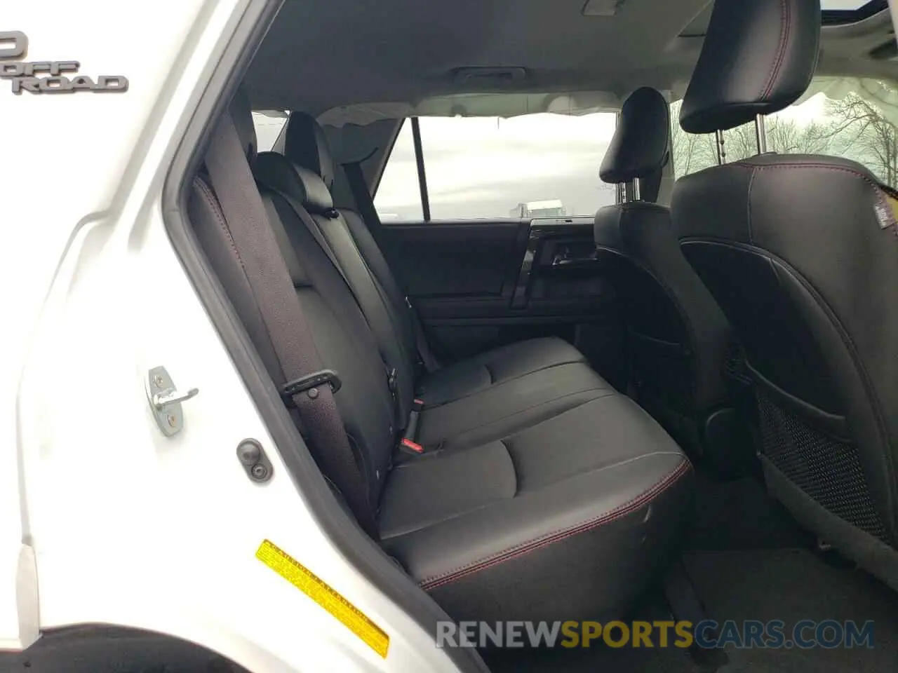 10 fotografías del automóvil dañado JTERU5JR7R6297893 TOYOTA 4RUNNER 2024