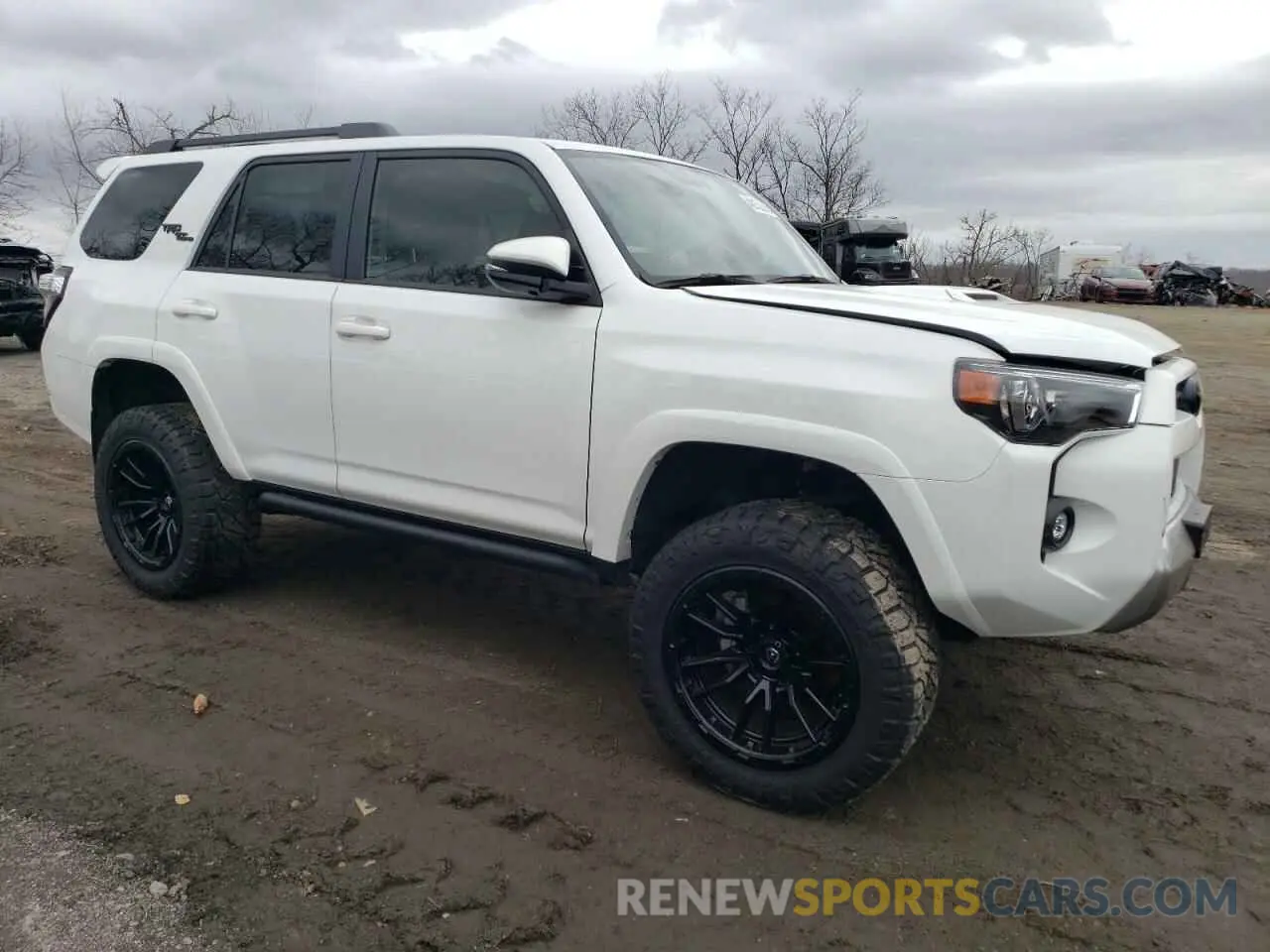 4 fotografías del automóvil dañado JTERU5JR7R6297893 TOYOTA 4RUNNER 2024