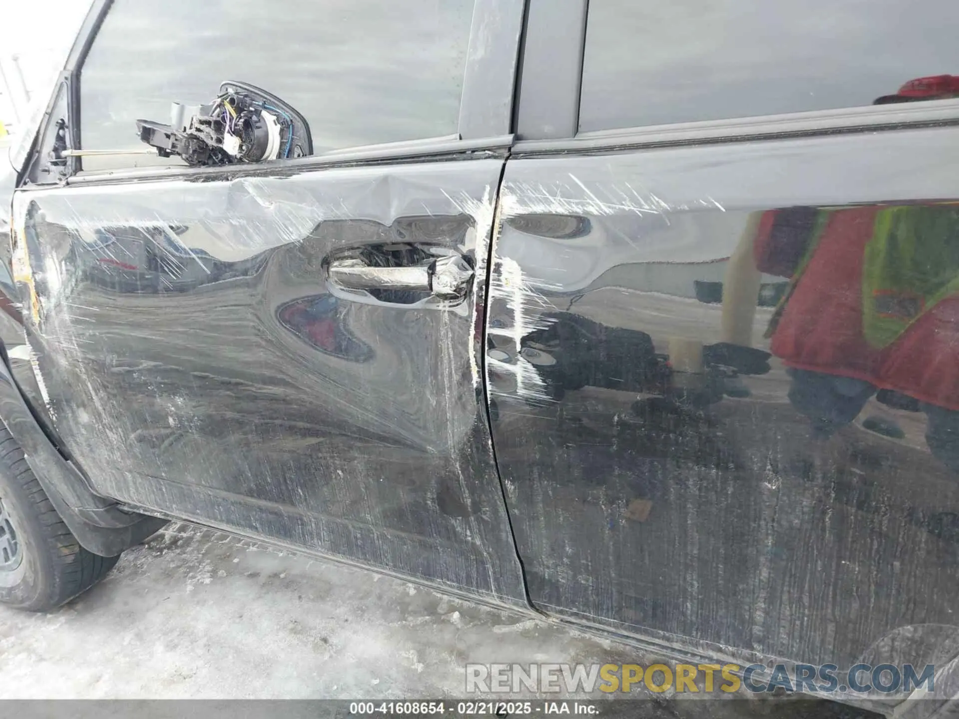 13 fotografías del automóvil dañado JTERU5JR8R6241560 TOYOTA 4RUNNER 2024