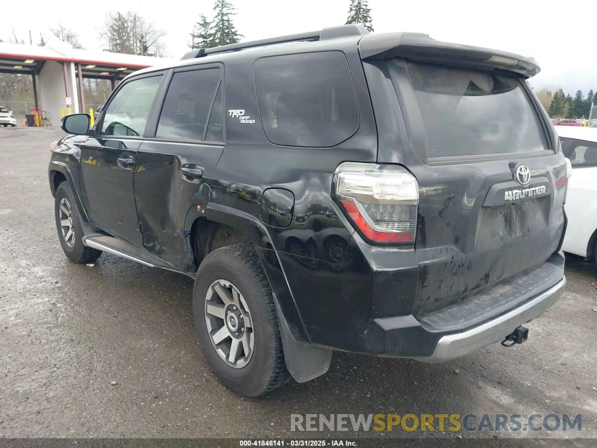 3 fotografías del automóvil dañado JTERU5JR9R6221883 TOYOTA 4RUNNER 2024