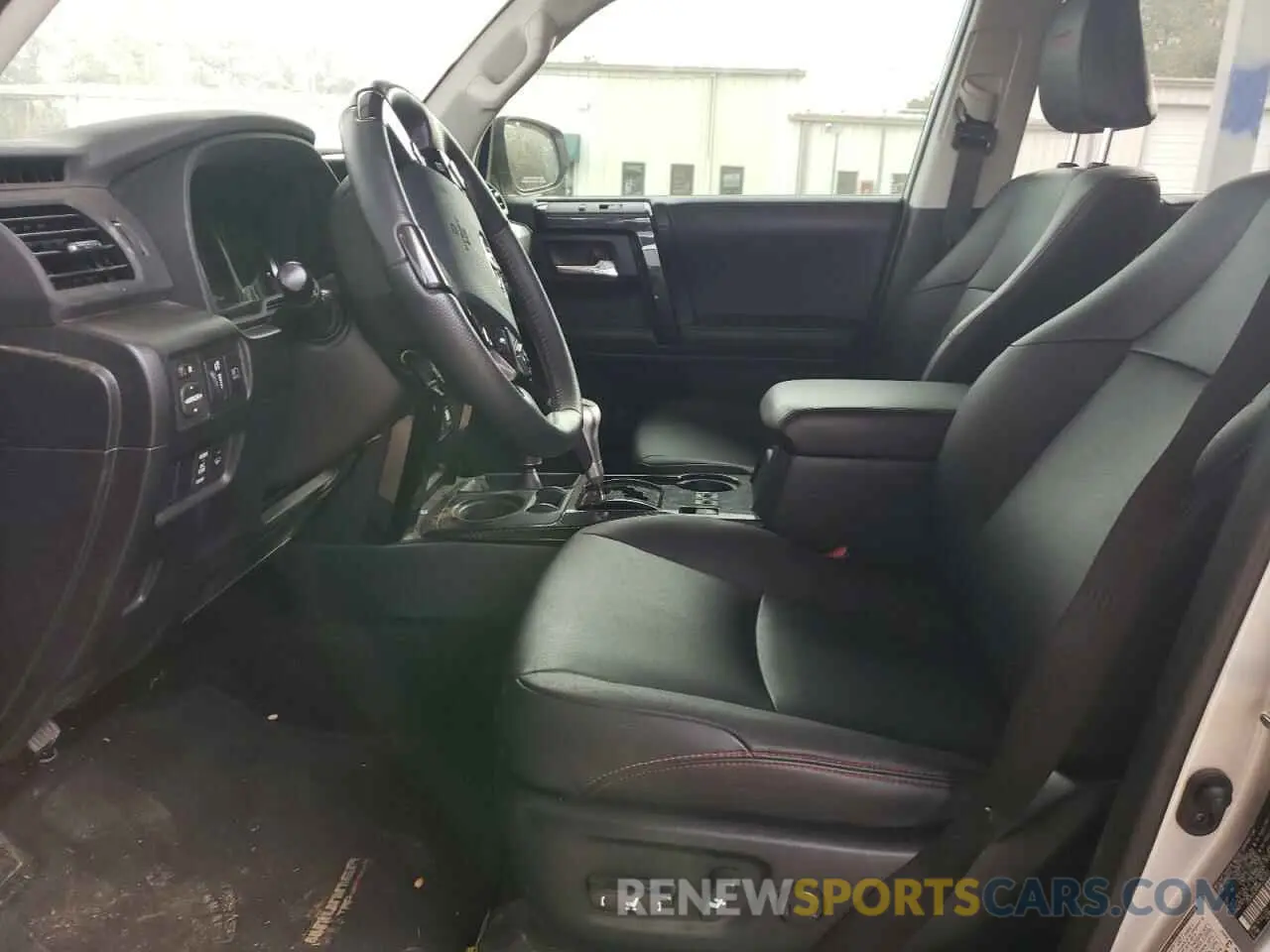 7 fotografías del automóvil dañado JTERU5JR9R6256472 TOYOTA 4RUNNER 2024