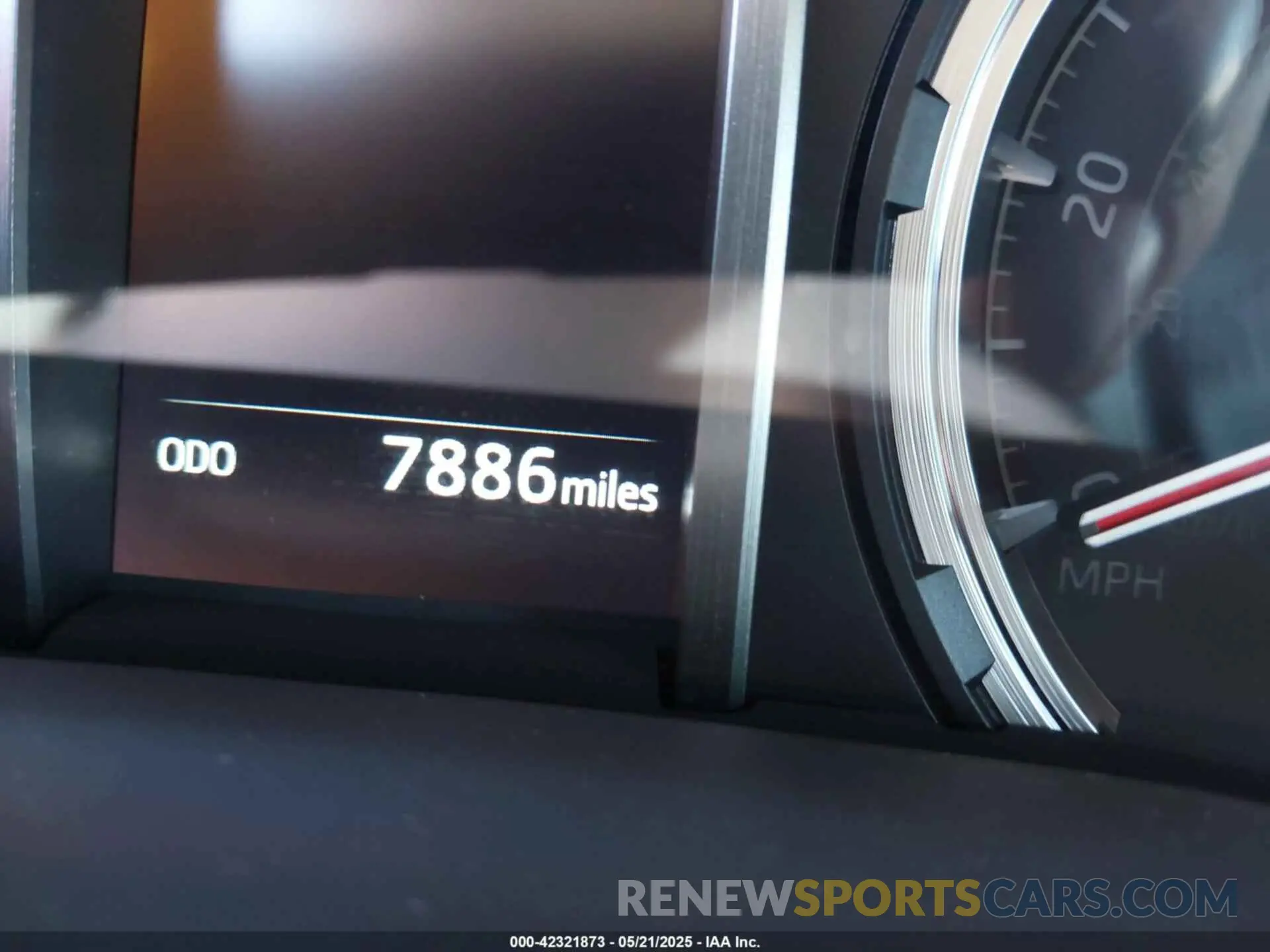 15 fotografías del automóvil dañado JTERU5JR9R6307811 TOYOTA 4RUNNER 2024
