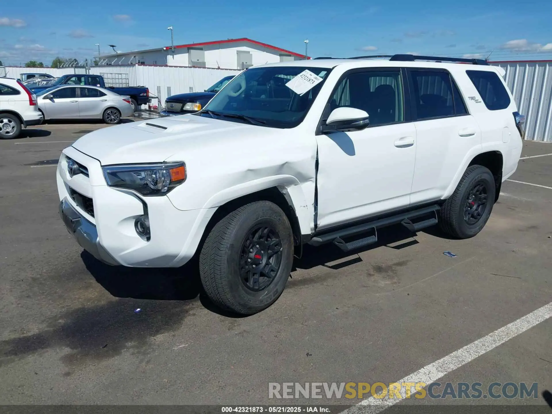 2 fotografías del automóvil dañado JTERU5JR9R6307811 TOYOTA 4RUNNER 2024