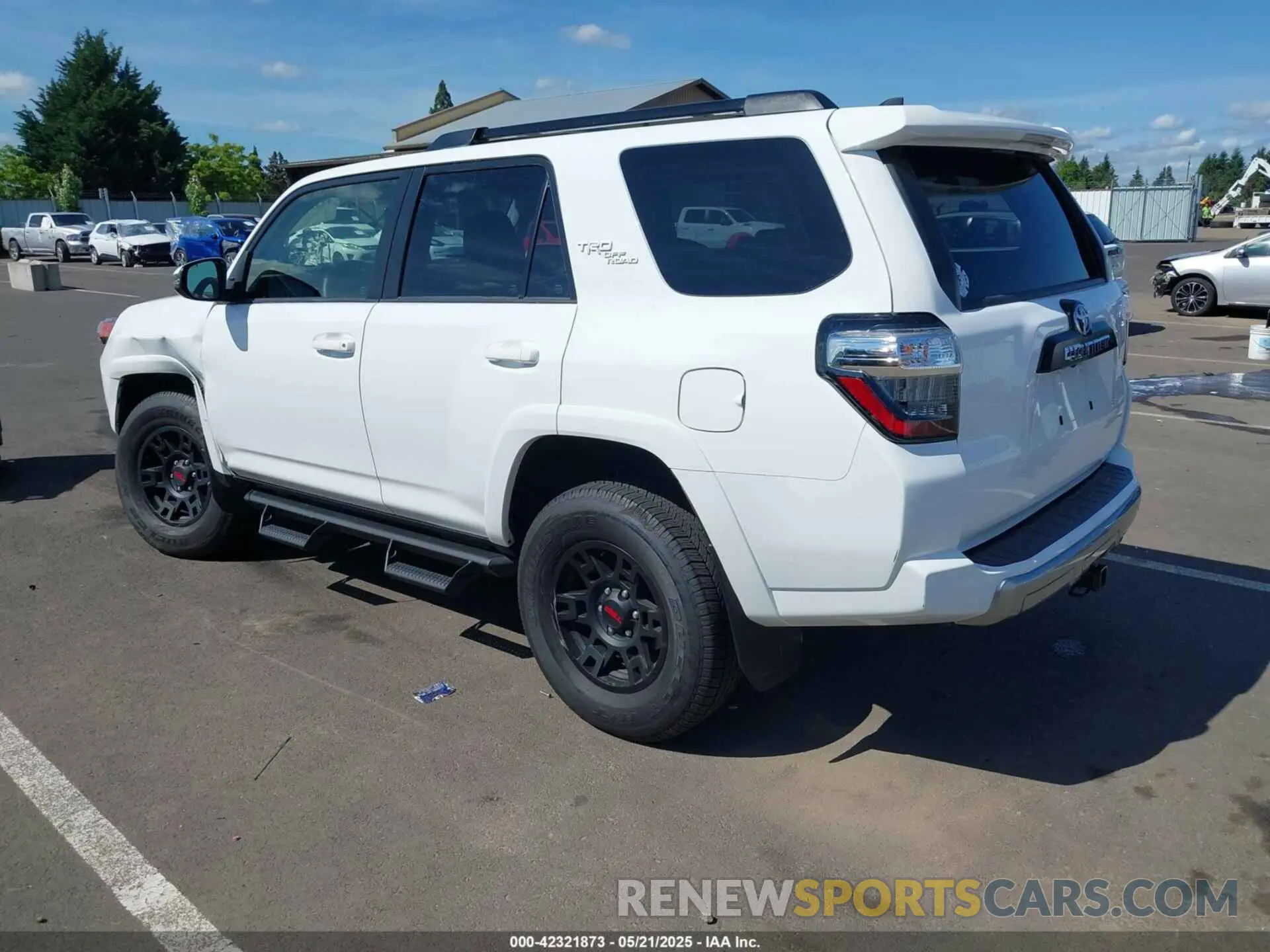 3 fotografías del automóvil dañado JTERU5JR9R6307811 TOYOTA 4RUNNER 2024