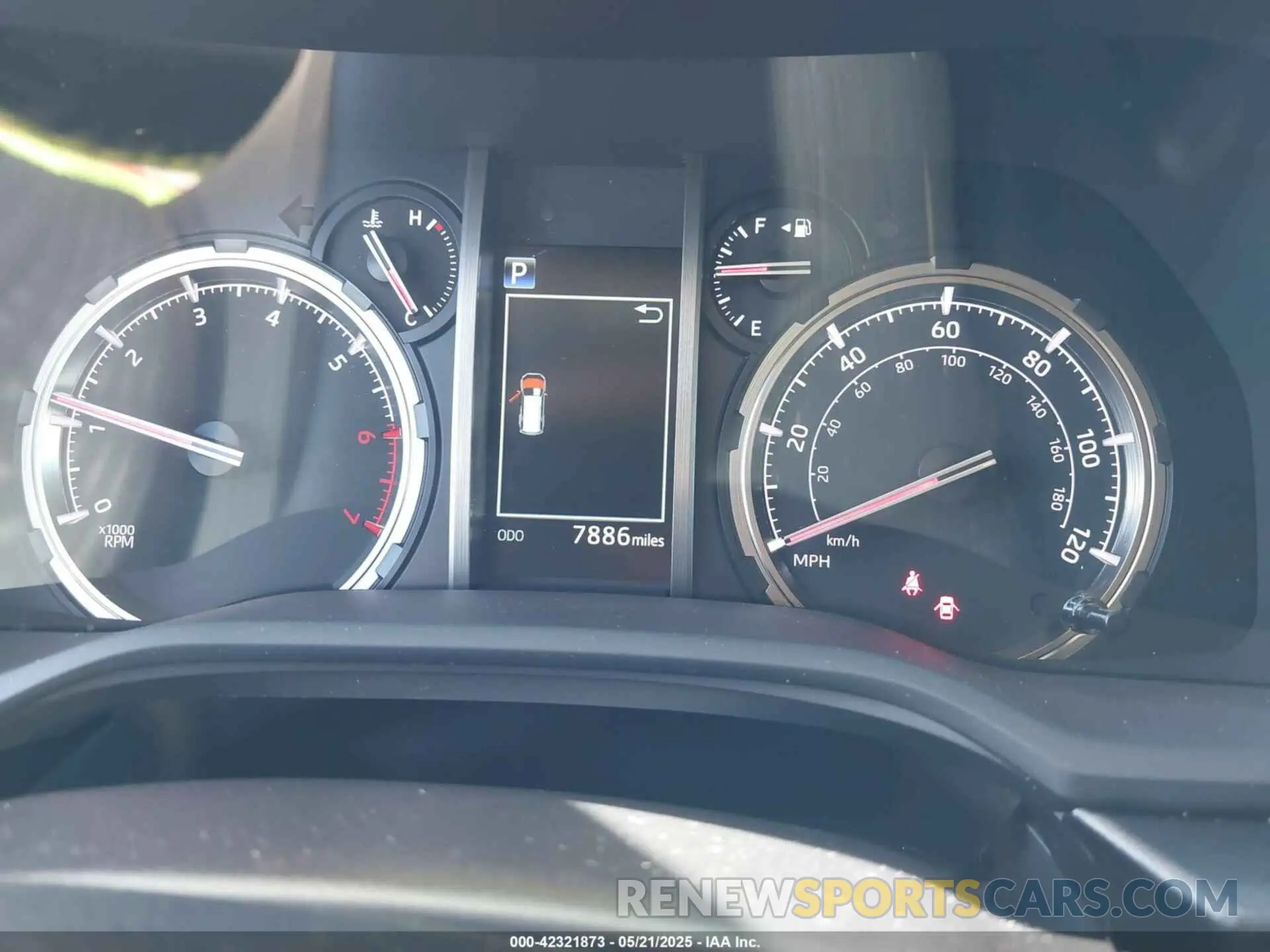 7 fotografías del automóvil dañado JTERU5JR9R6307811 TOYOTA 4RUNNER 2024