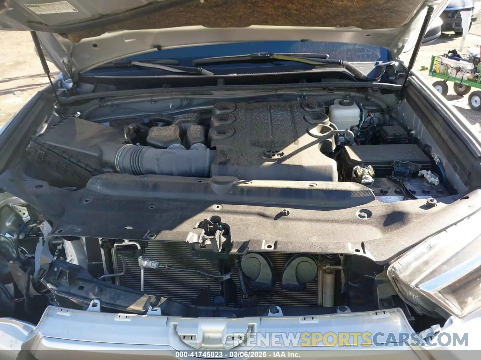 10 fotografías del automóvil dañado JTESU5JR9R6245148 TOYOTA 4RUNNER 2024