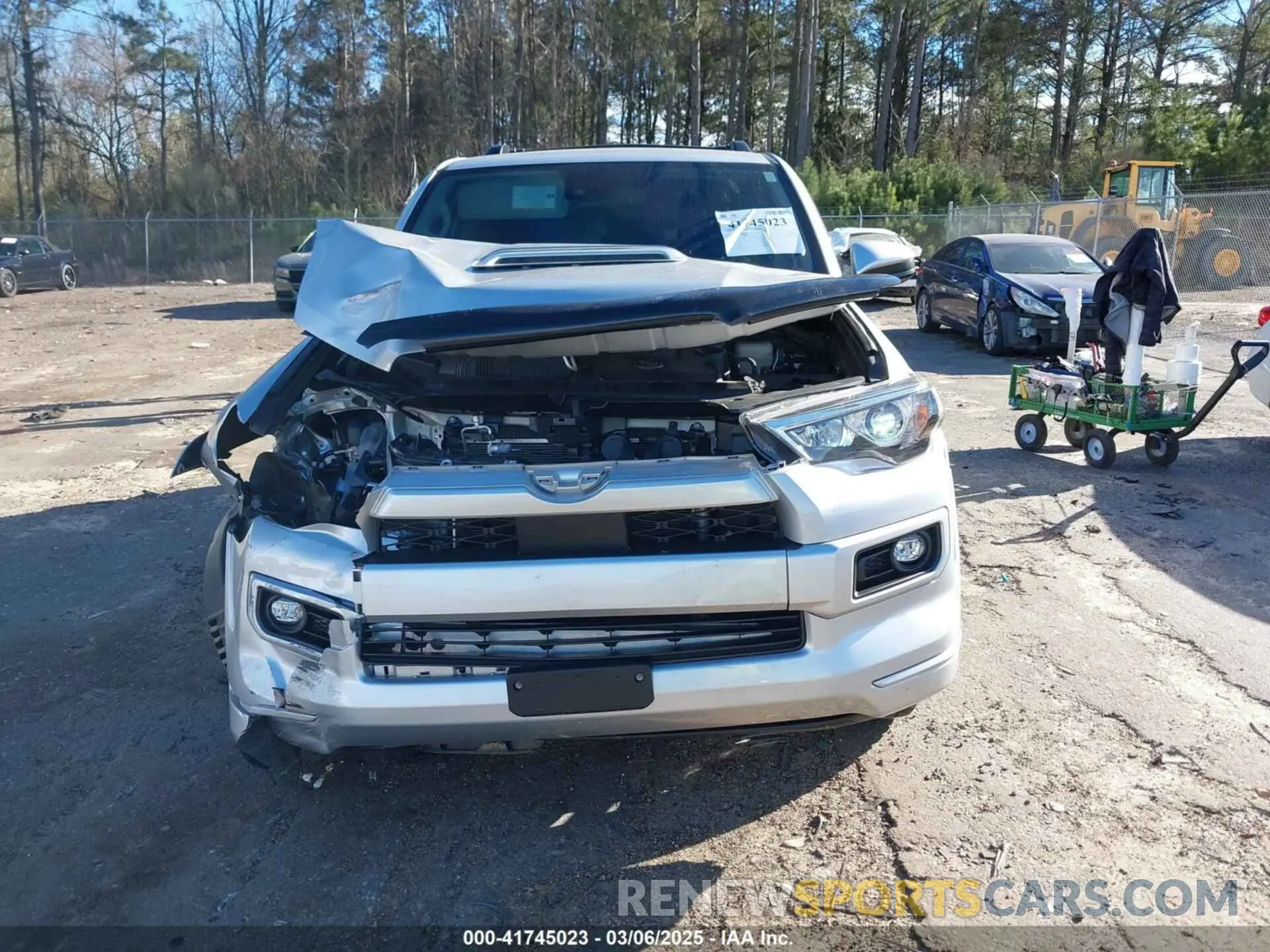 13 fotografías del automóvil dañado JTESU5JR9R6245148 TOYOTA 4RUNNER 2024