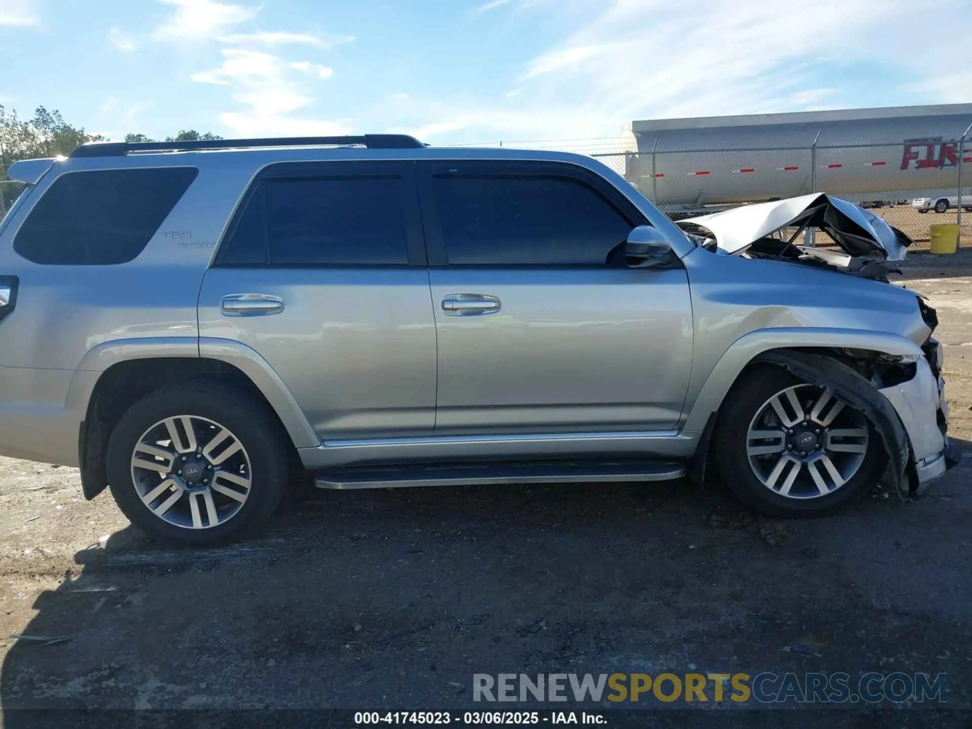 14 fotografías del automóvil dañado JTESU5JR9R6245148 TOYOTA 4RUNNER 2024
