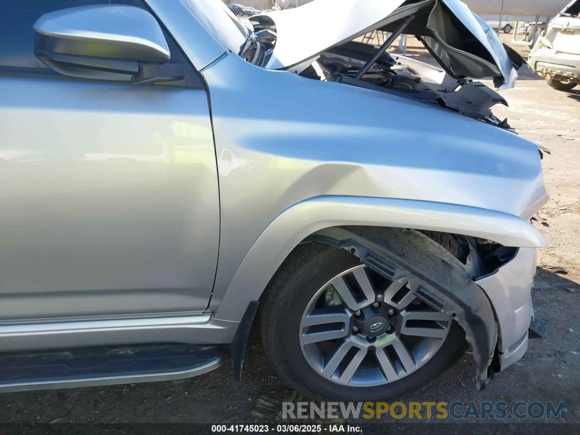 18 fotografías del automóvil dañado JTESU5JR9R6245148 TOYOTA 4RUNNER 2024