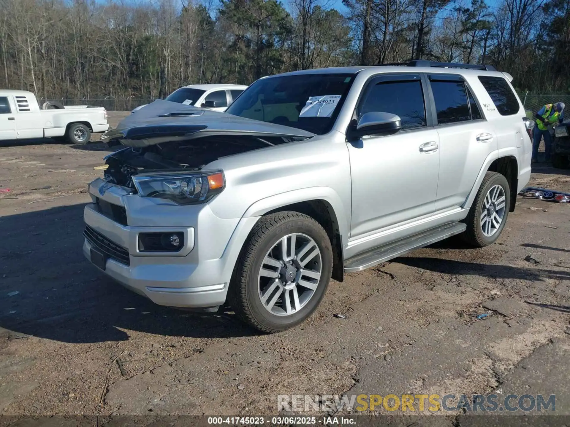 2 fotografías del automóvil dañado JTESU5JR9R6245148 TOYOTA 4RUNNER 2024